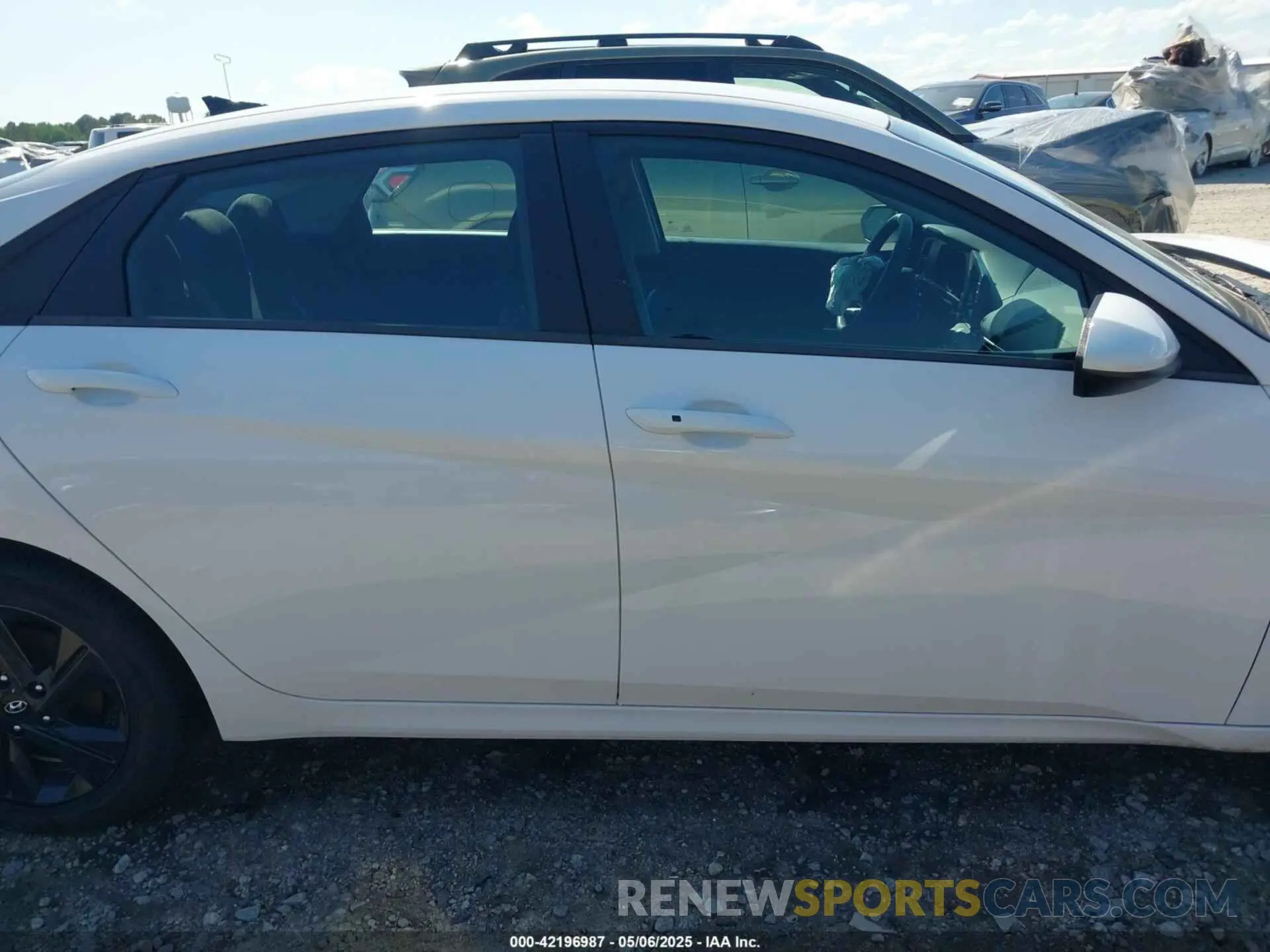 13 Фотография поврежденного автомобиля 5NPLM4AG4PH112219 HYUNDAI ELANTRA 2023