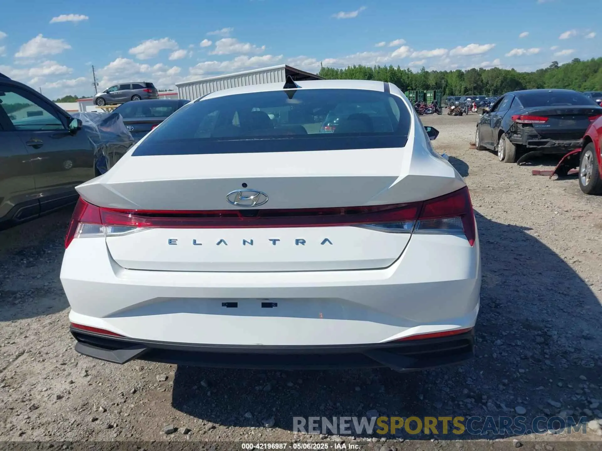16 Фотография поврежденного автомобиля 5NPLM4AG4PH112219 HYUNDAI ELANTRA 2023