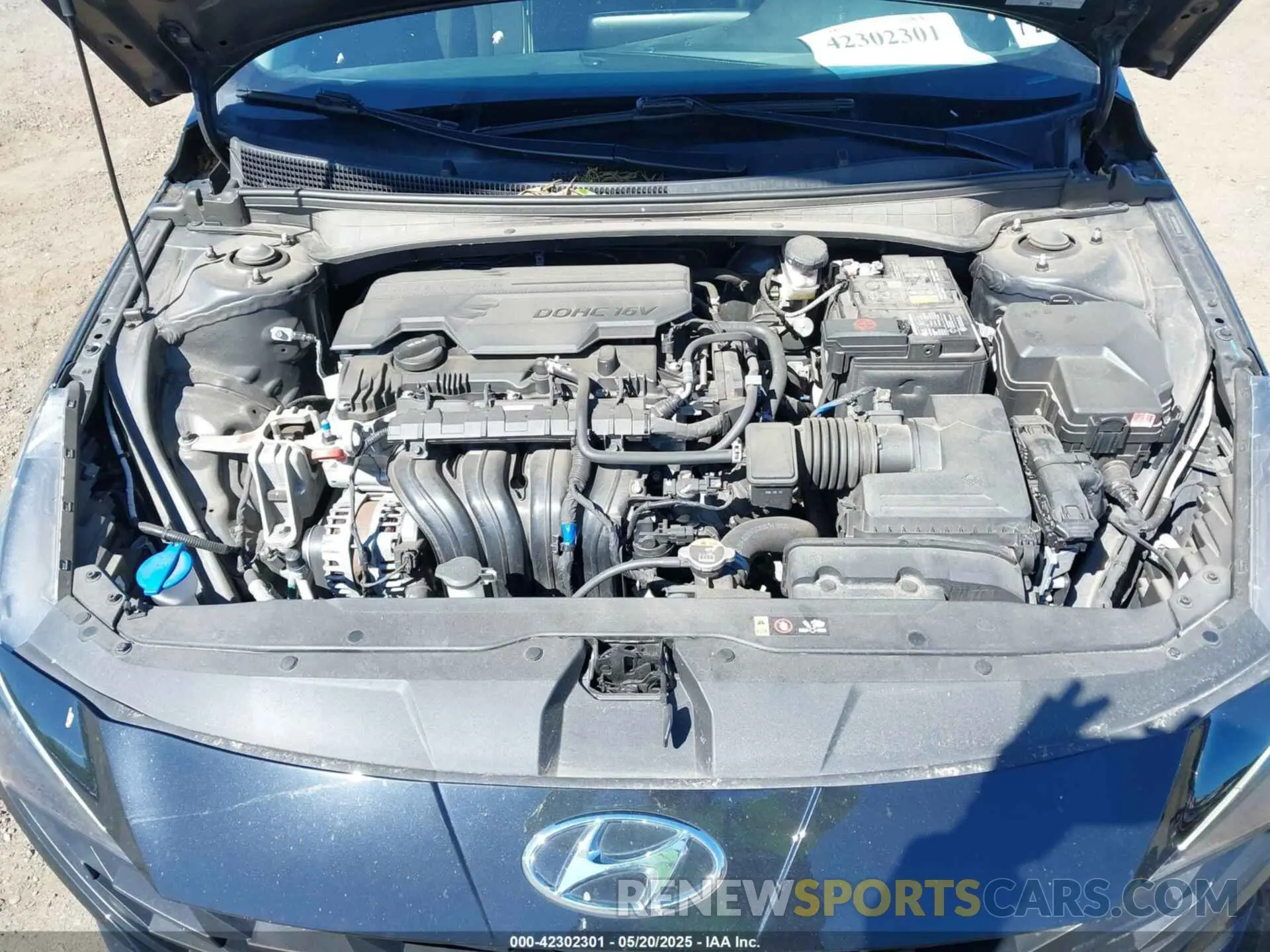 10 Photograph of a damaged car 5NPLM4AG6PH092054 HYUNDAI ELANTRA 2023