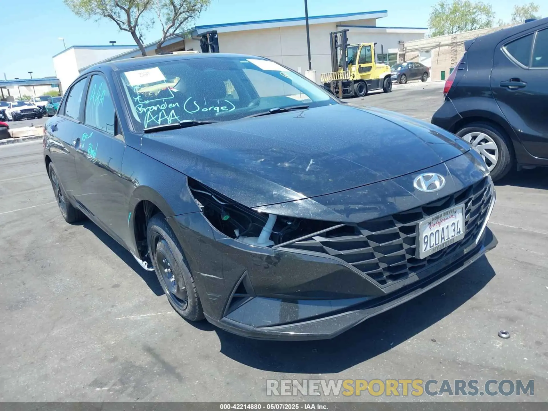 1 Photograph of a damaged car 5NPLM4AG7PH092869 HYUNDAI ELANTRA 2023