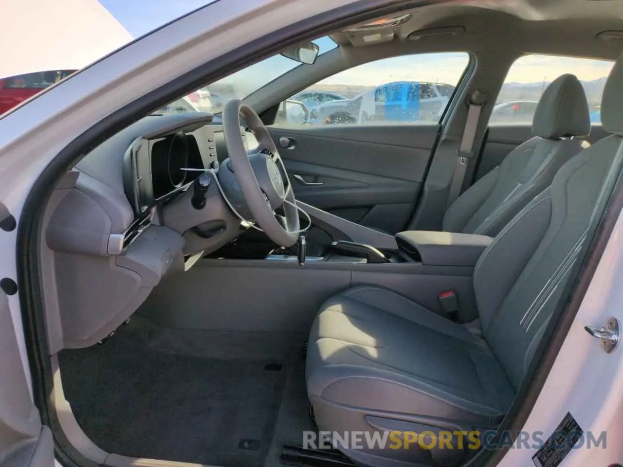 7 Фотография поврежденного автомобиля 5NPLM4AG7PH094380 HYUNDAI ELANTRA 2023