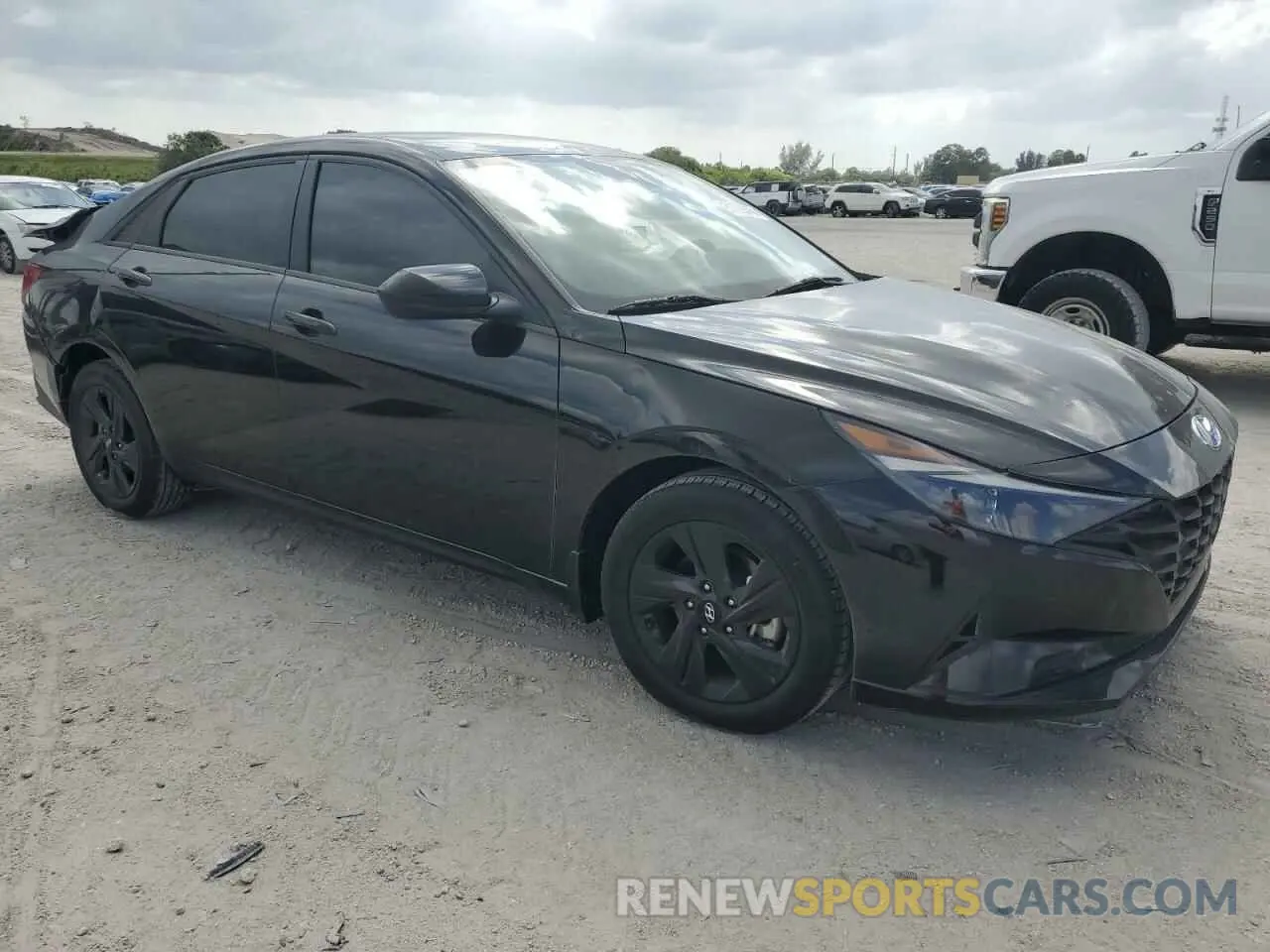 4 Photograph of a damaged car 5NPLM4AG7PH101098 HYUNDAI ELANTRA 2023