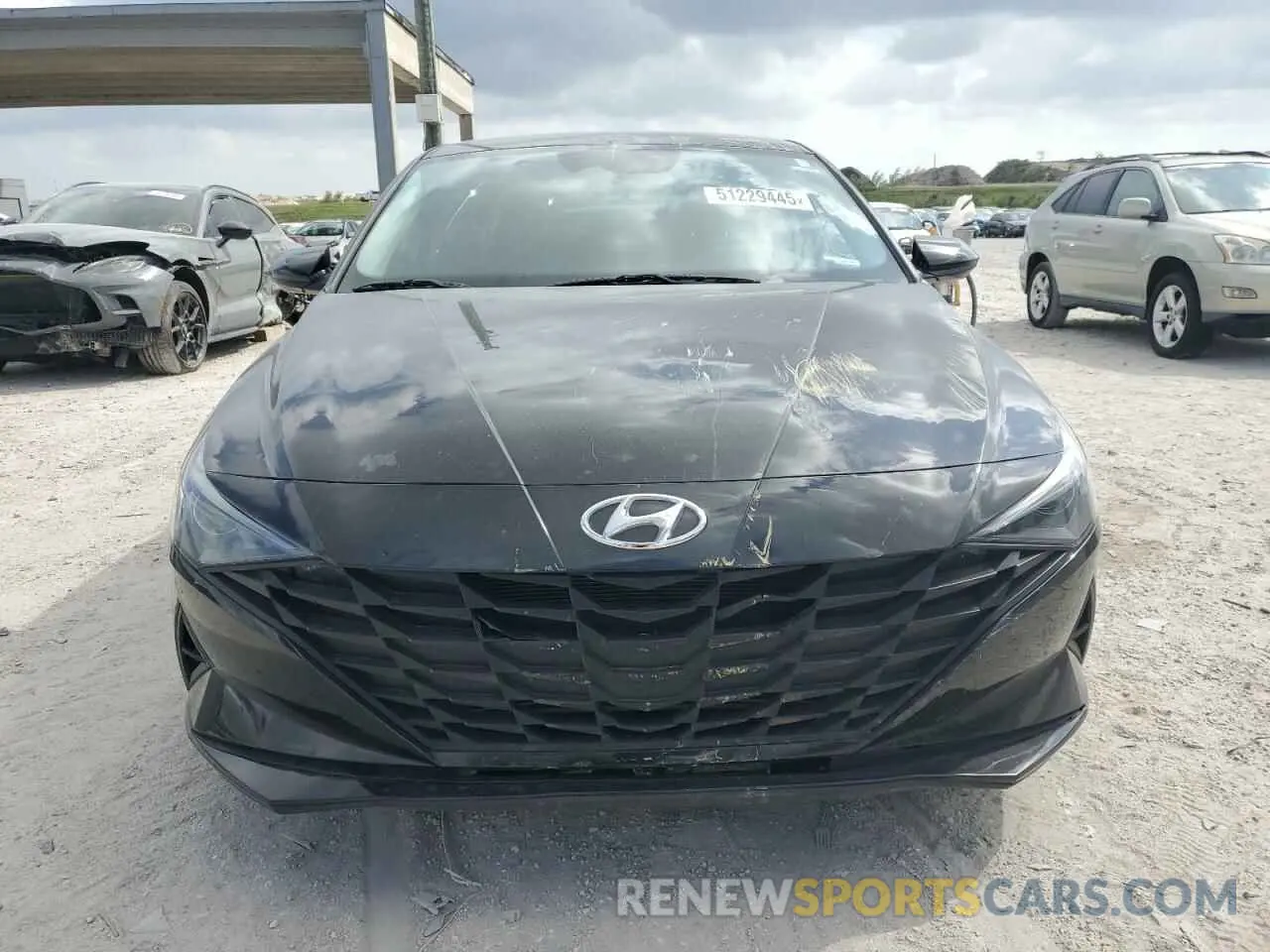 5 Photograph of a damaged car 5NPLM4AG7PH101098 HYUNDAI ELANTRA 2023