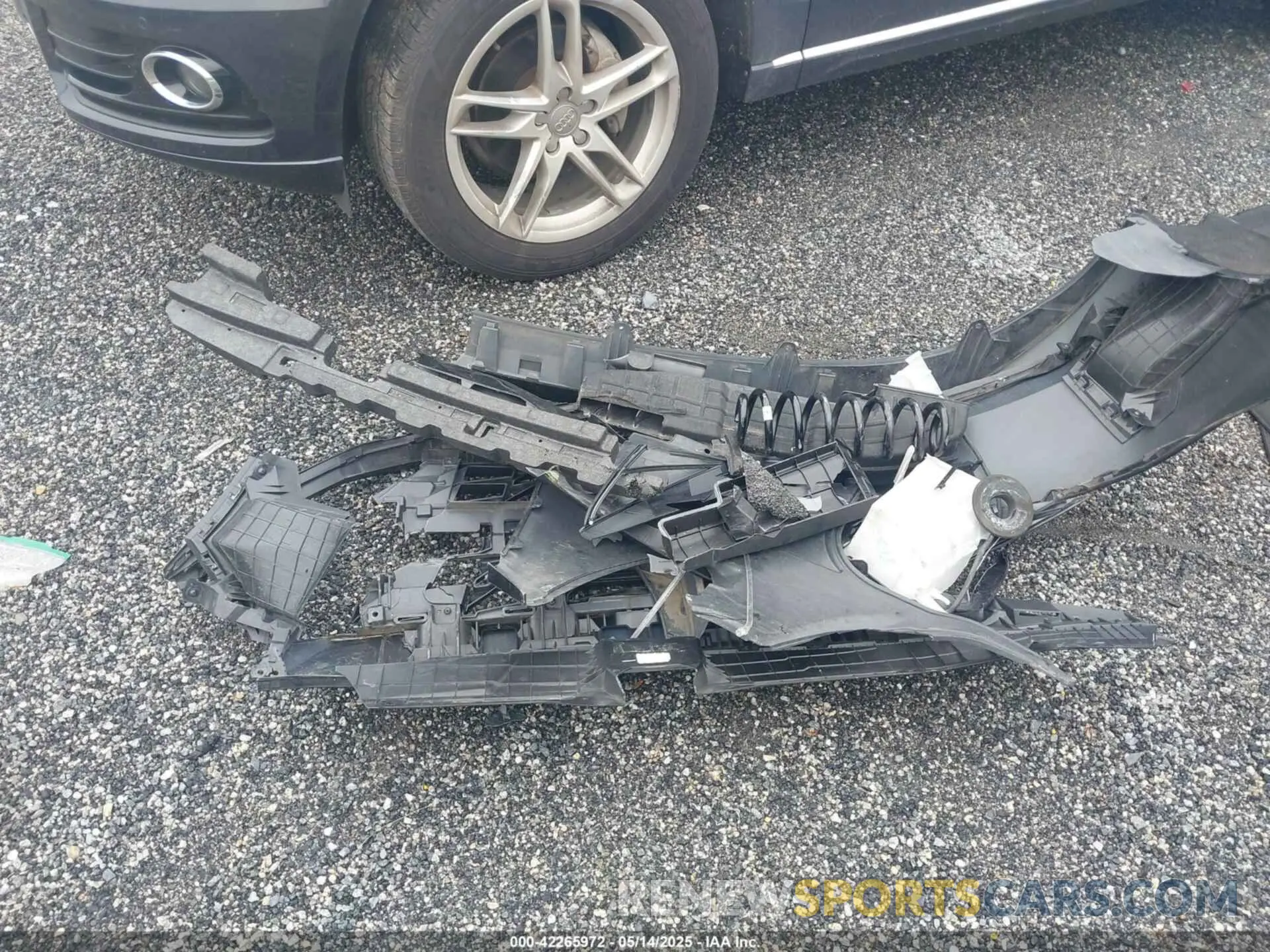 11 Photograph of a damaged car 5NPLM4AG8PH112384 HYUNDAI ELANTRA 2023