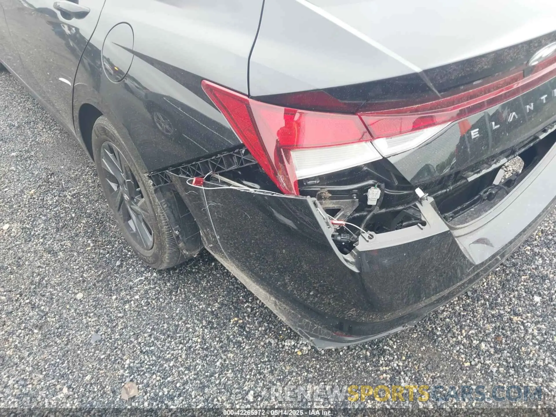6 Photograph of a damaged car 5NPLM4AG8PH112384 HYUNDAI ELANTRA 2023