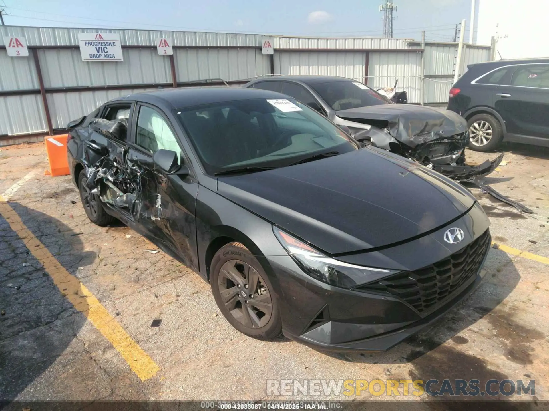 1 Photograph of a damaged car 5NPLM4AG9PH113737 HYUNDAI ELANTRA 2023