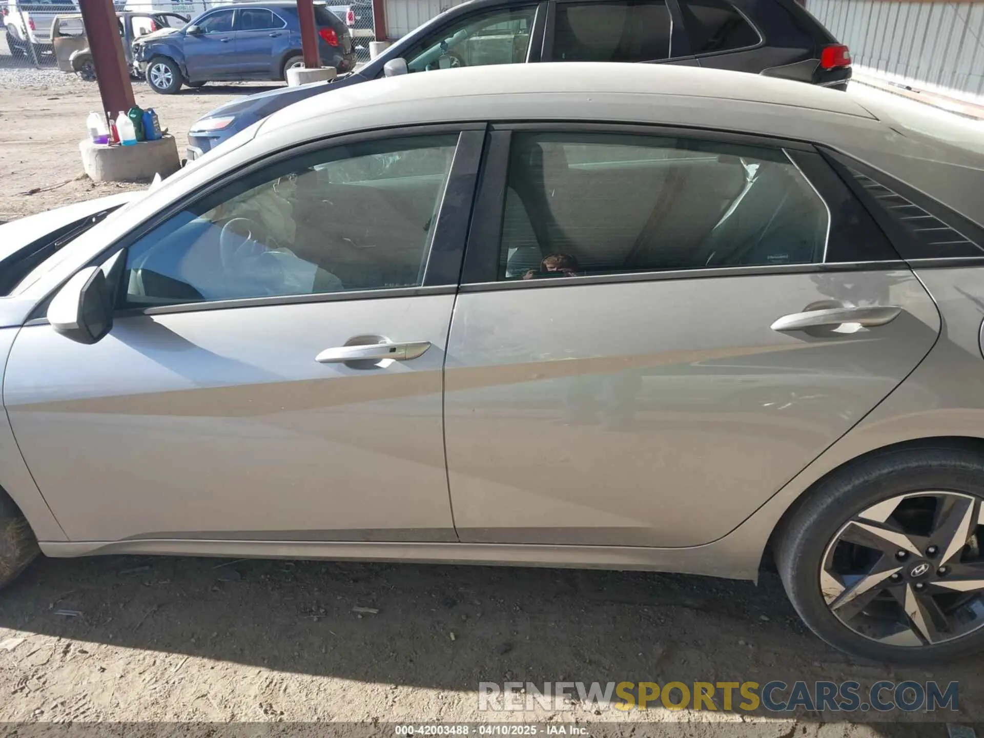 14 Photograph of a damaged car 5NPLS4AG0PH092623 HYUNDAI ELANTRA 2023