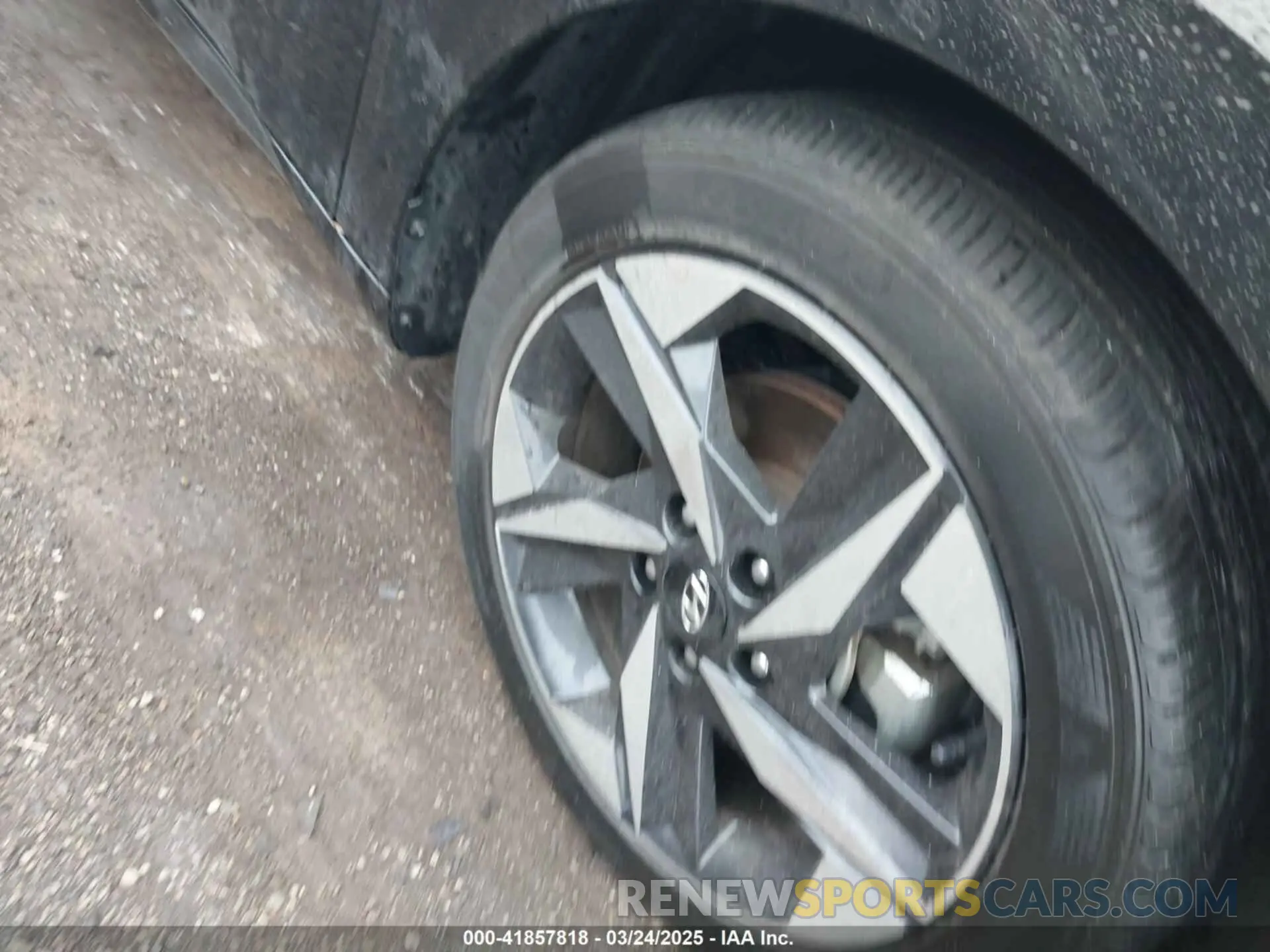 12 Photograph of a damaged car 5NPLS4AG0PH106097 HYUNDAI ELANTRA 2023
