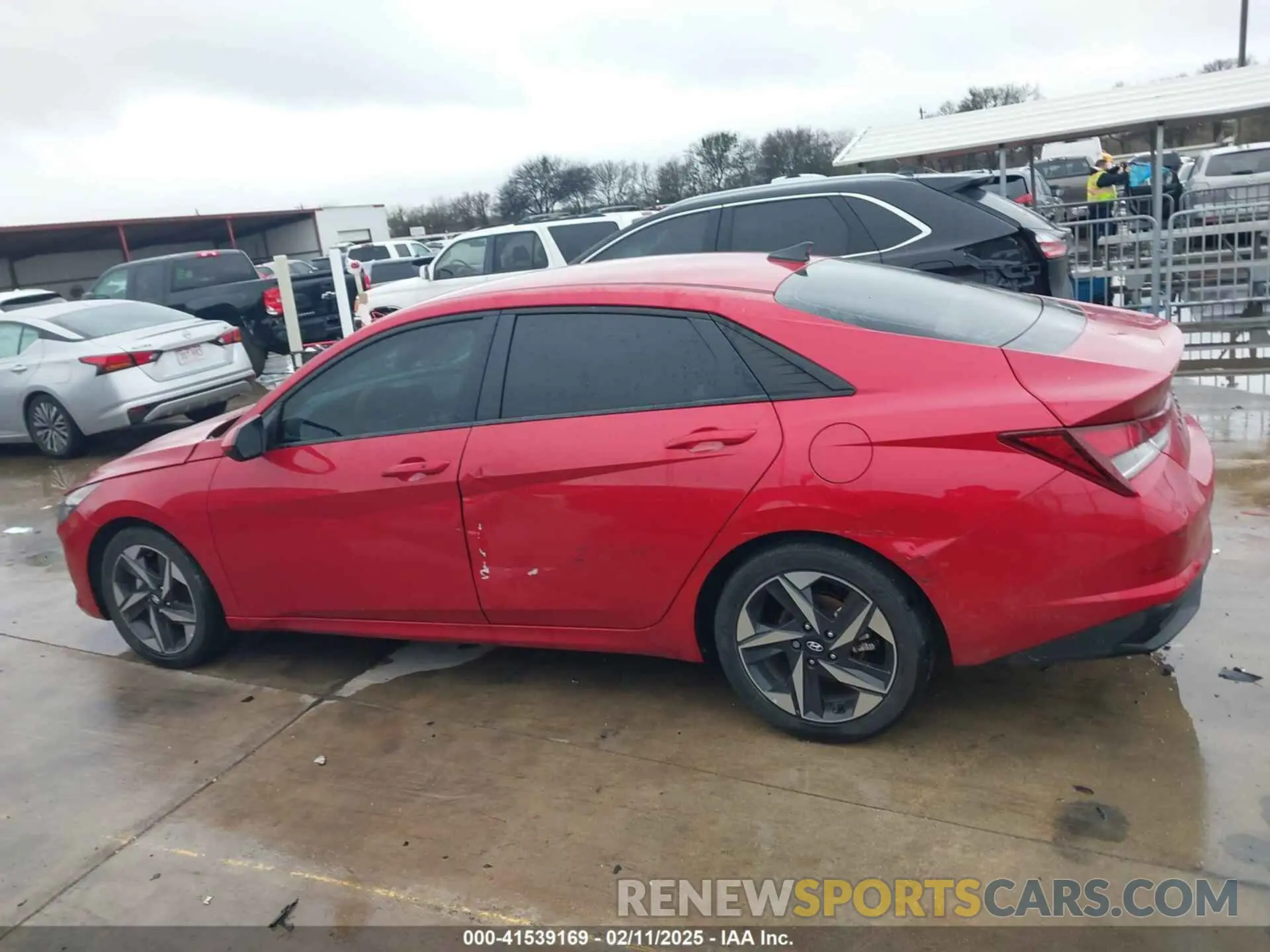 14 Photograph of a damaged car 5NPLS4AG0PH112904 HYUNDAI ELANTRA 2023