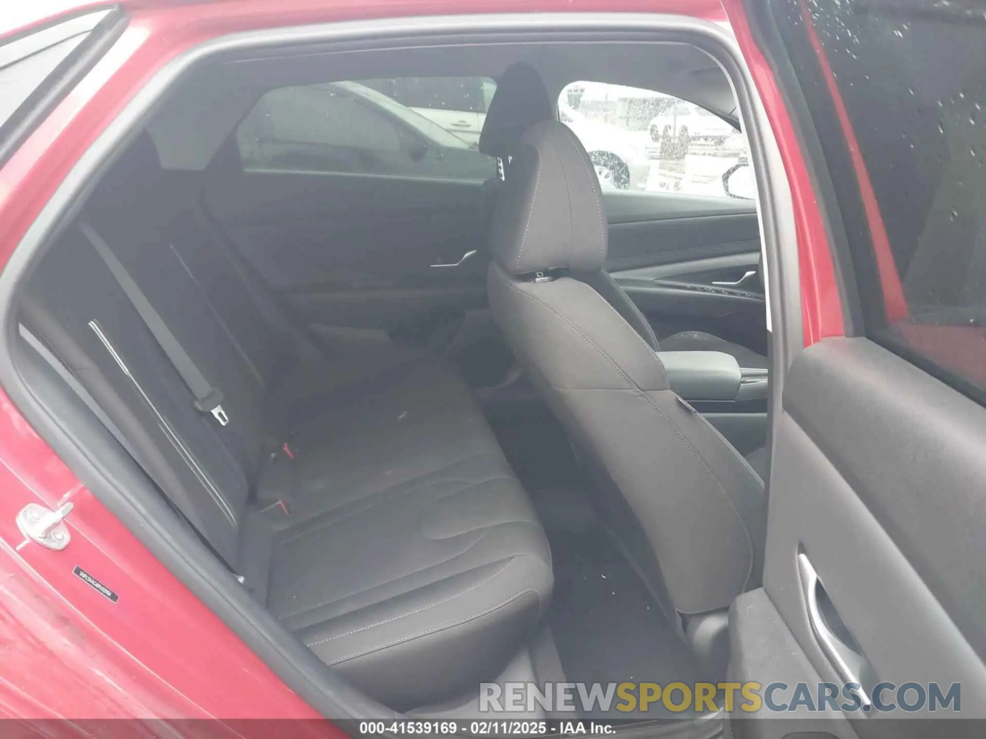 8 Photograph of a damaged car 5NPLS4AG0PH112904 HYUNDAI ELANTRA 2023