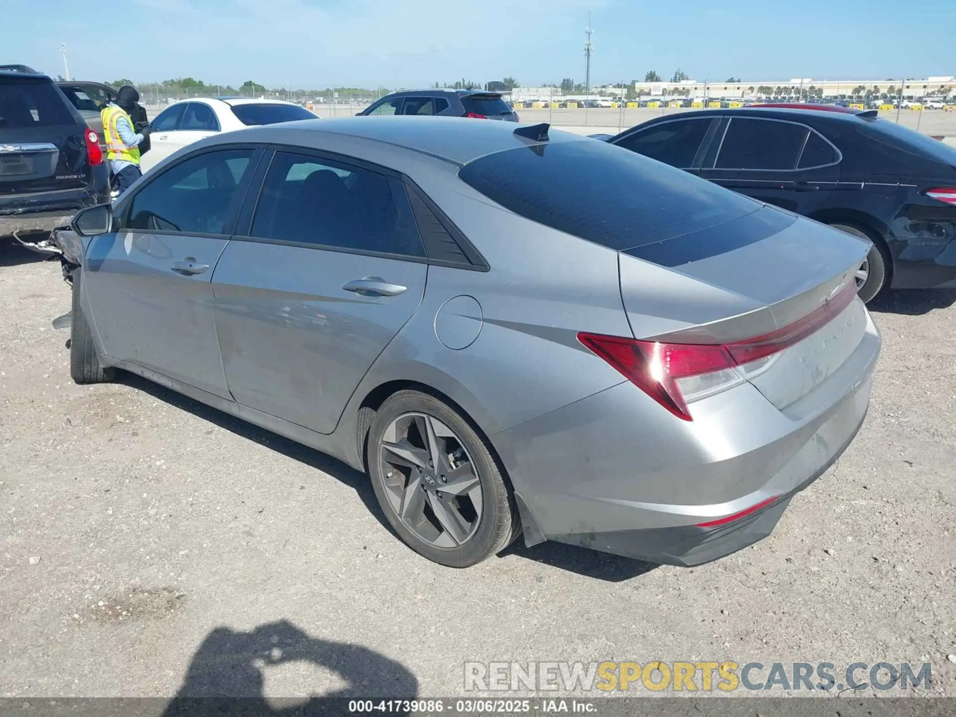 3 Photograph of a damaged car 5NPLS4AG1PH092789 HYUNDAI ELANTRA 2023