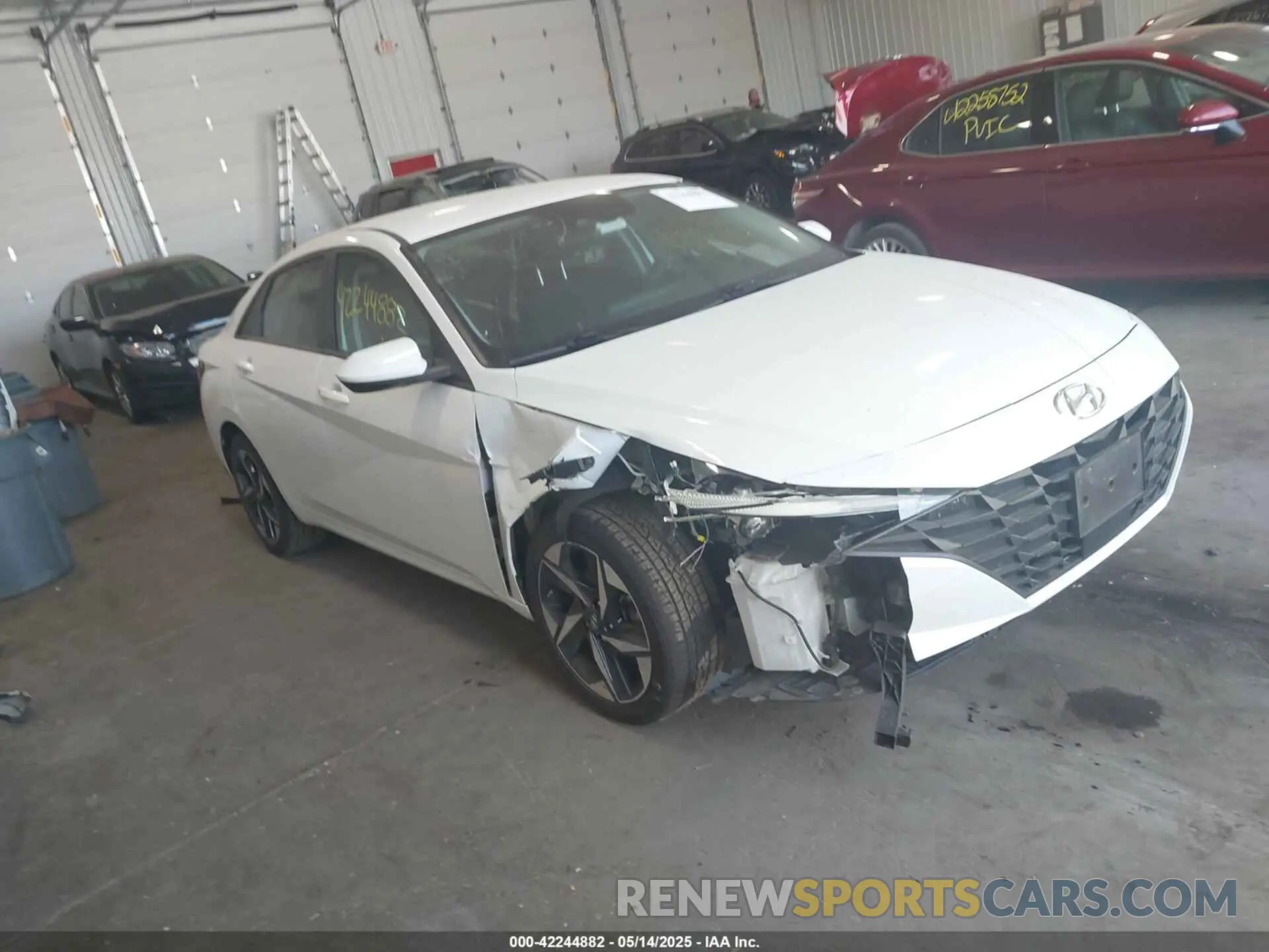 1 Фотография поврежденного автомобиля 5NPLS4AG1PH097684 HYUNDAI ELANTRA 2023