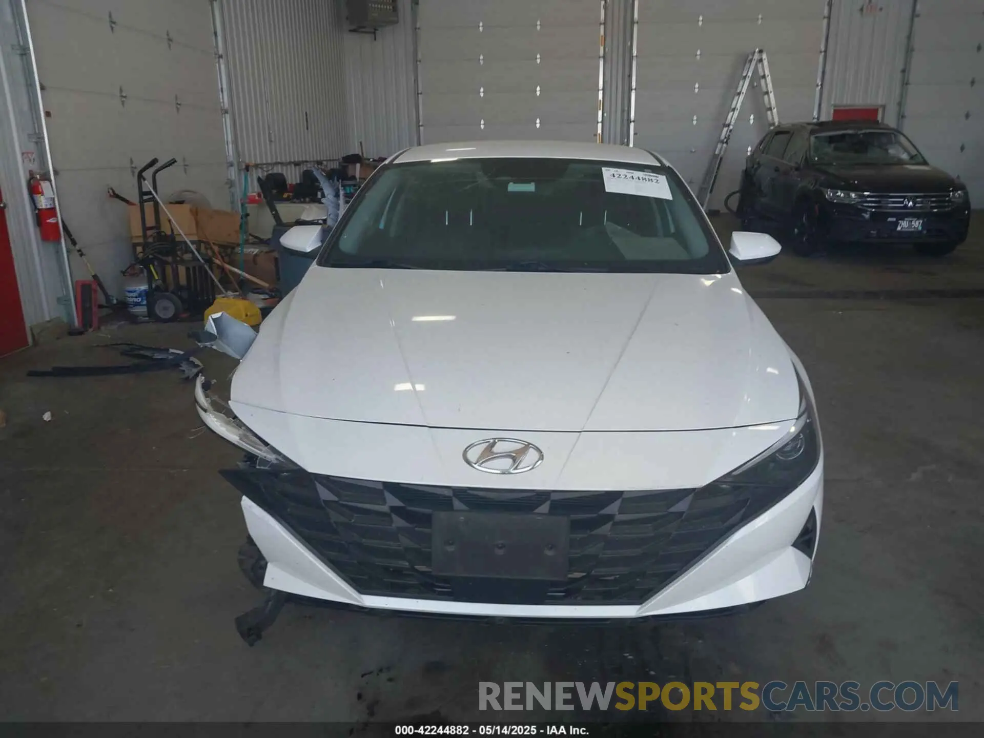 12 Фотография поврежденного автомобиля 5NPLS4AG1PH097684 HYUNDAI ELANTRA 2023