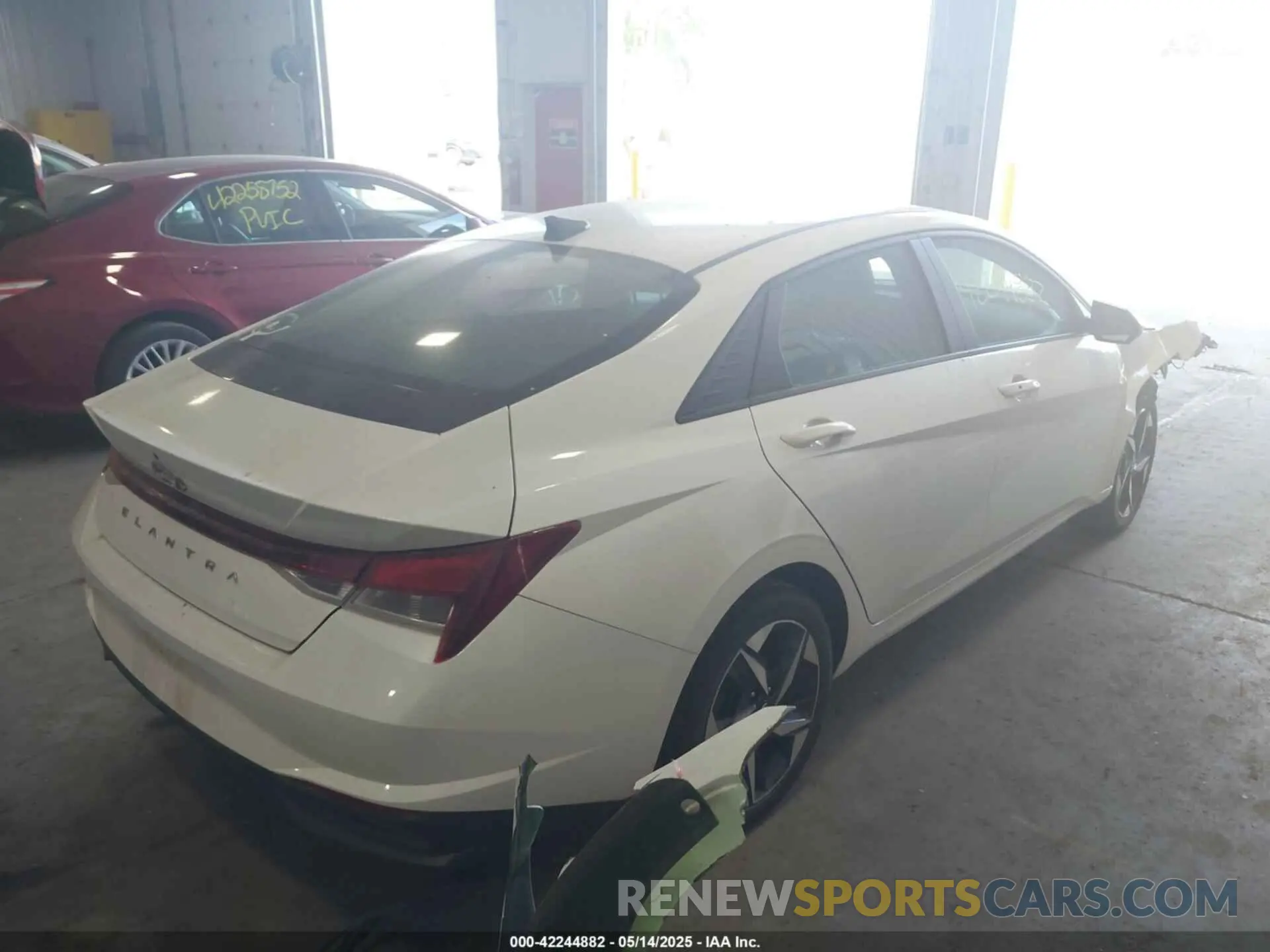 4 Фотография поврежденного автомобиля 5NPLS4AG1PH097684 HYUNDAI ELANTRA 2023