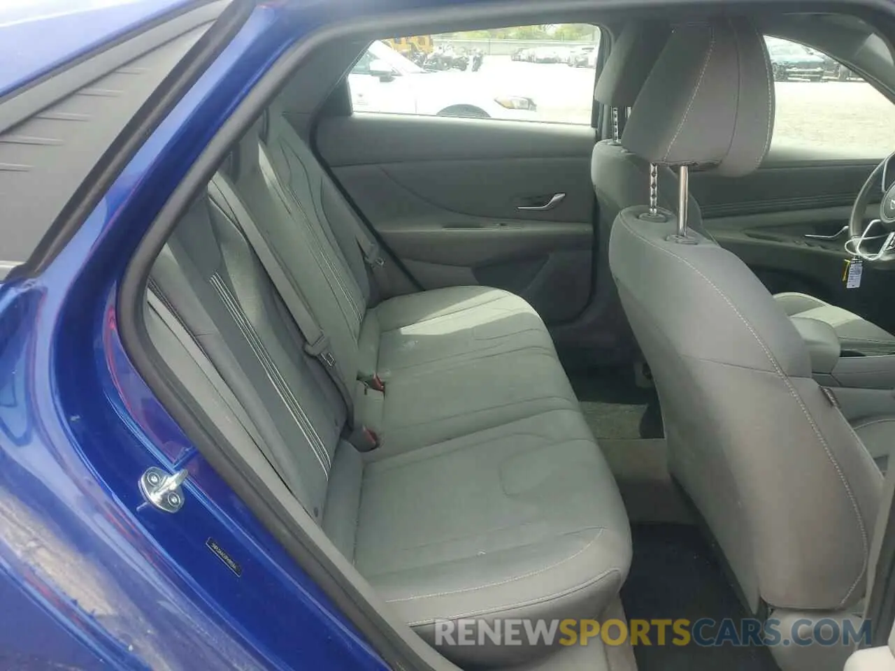 10 Photograph of a damaged car 5NPLS4AG1PH105556 HYUNDAI ELANTRA 2023