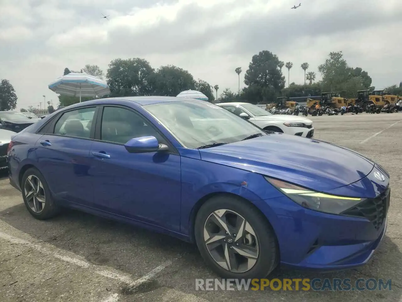 4 Photograph of a damaged car 5NPLS4AG1PH105556 HYUNDAI ELANTRA 2023