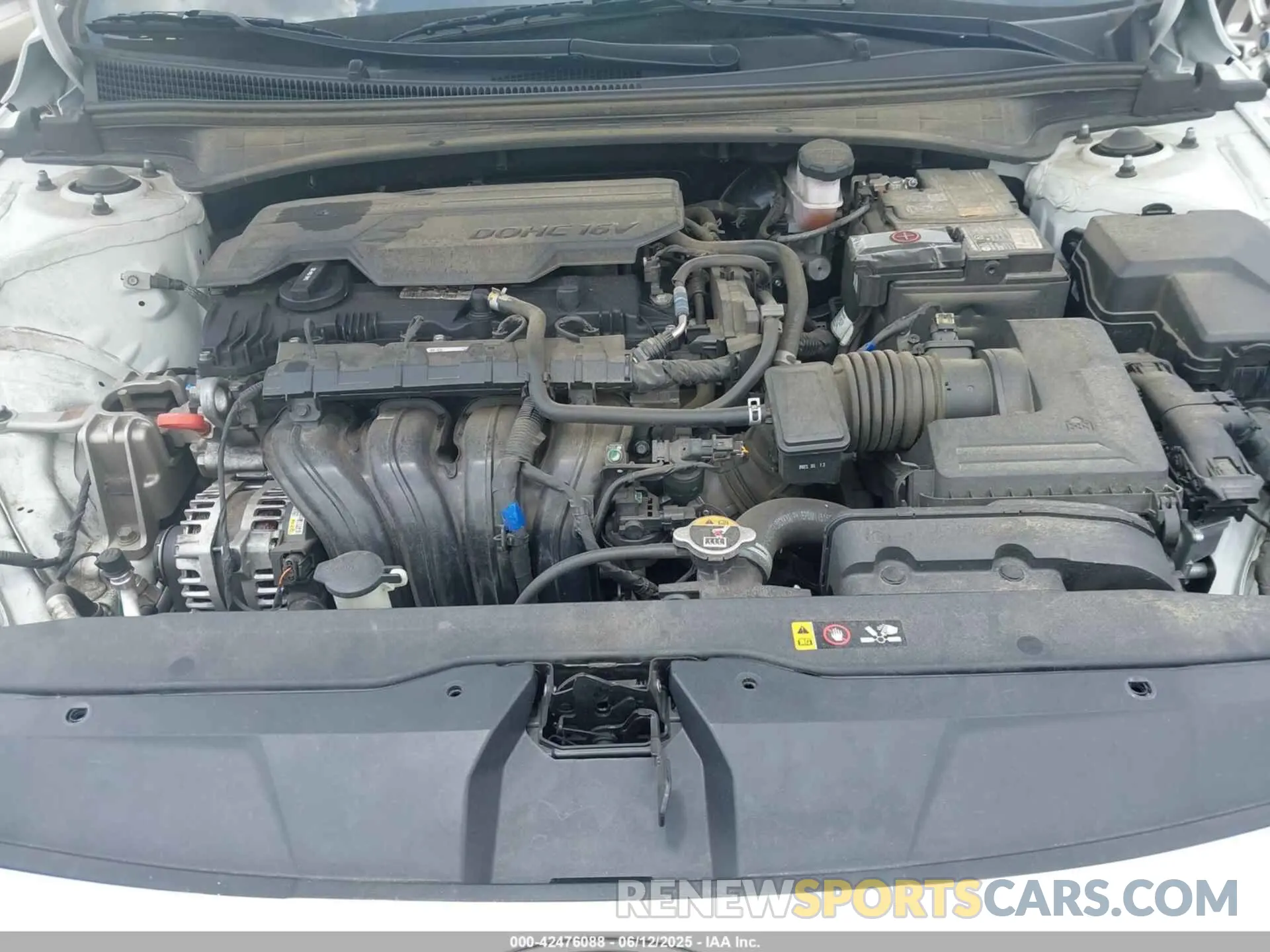 10 Photograph of a damaged car 5NPLS4AG1PH113172 HYUNDAI ELANTRA 2023