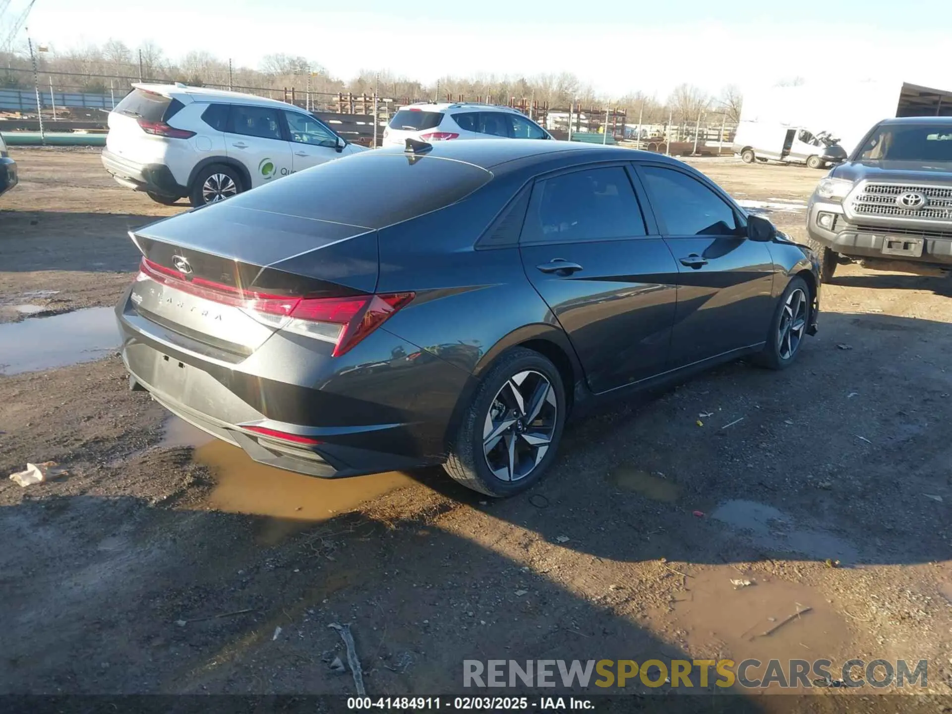 4 Фотография поврежденного автомобиля 5NPLS4AG1PH115391 HYUNDAI ELANTRA 2023
