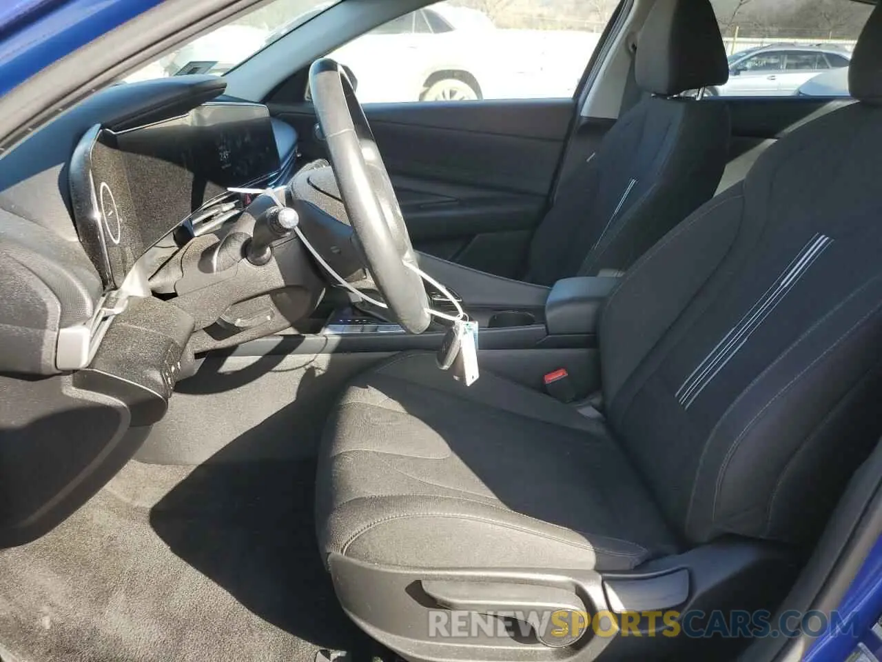7 Фотография поврежденного автомобиля 5NPLS4AG2PH087813 HYUNDAI ELANTRA 2023