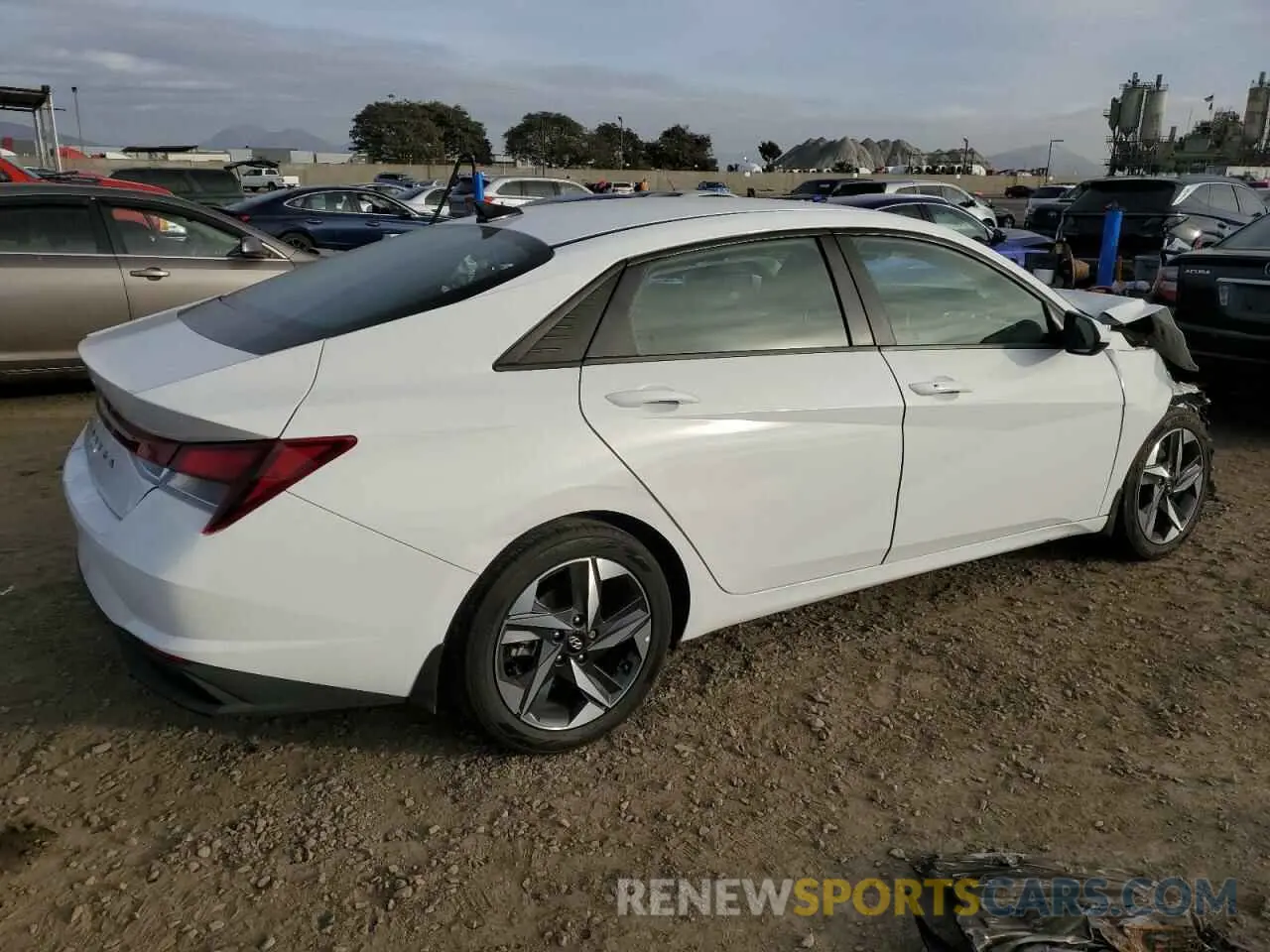 3 Фотография поврежденного автомобиля 5NPLS4AG2PH107249 HYUNDAI ELANTRA 2023
