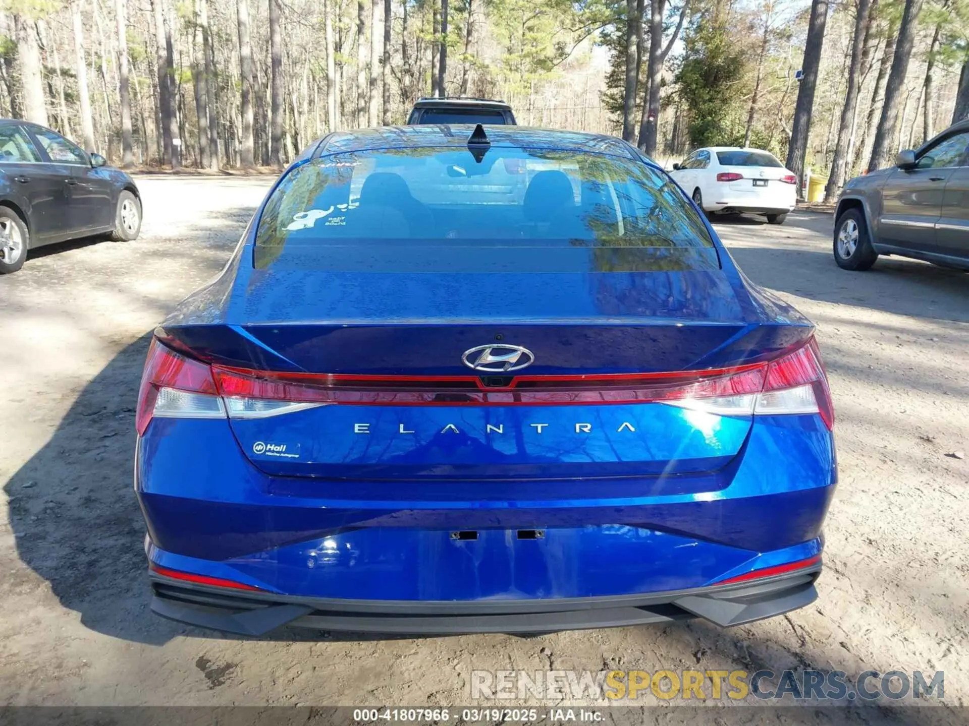 17 Photograph of a damaged car 5NPLS4AG3PH086475 HYUNDAI ELANTRA 2023