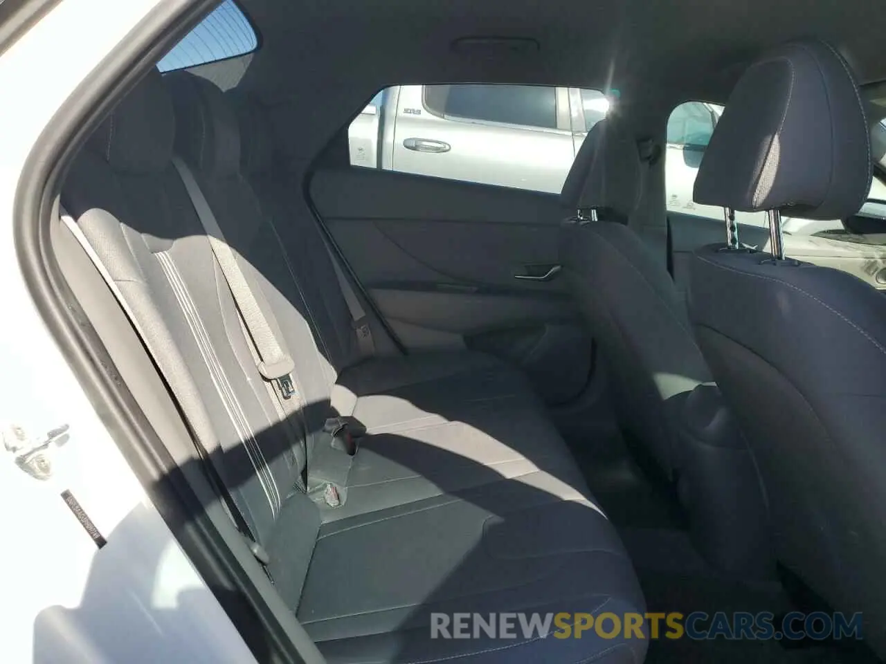 10 Фотография поврежденного автомобиля 5NPLS4AG3PH097749 HYUNDAI ELANTRA 2023