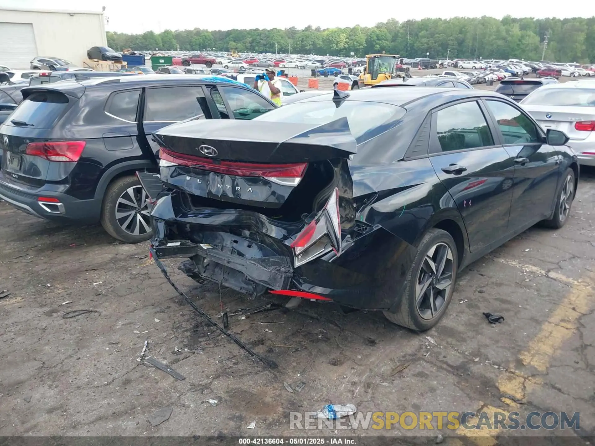 17 Фотография поврежденного автомобиля 5NPLS4AG3PH098111 HYUNDAI ELANTRA 2023