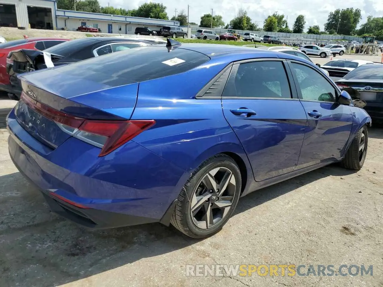 3 Фотография поврежденного автомобиля 5NPLS4AG3PH111391 HYUNDAI ELANTRA 2023