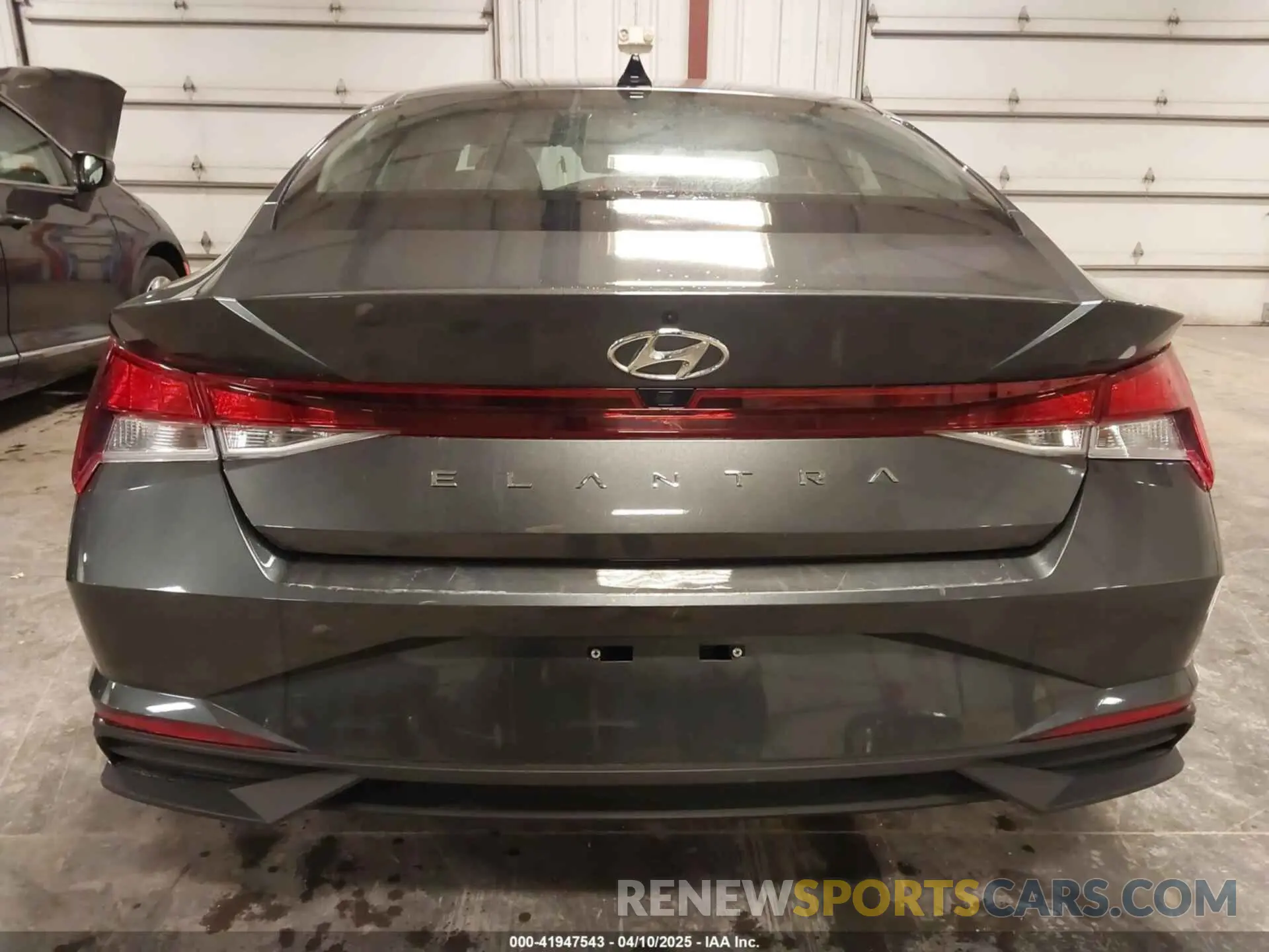 16 Photograph of a damaged car 5NPLS4AG3PH118177 HYUNDAI ELANTRA 2023