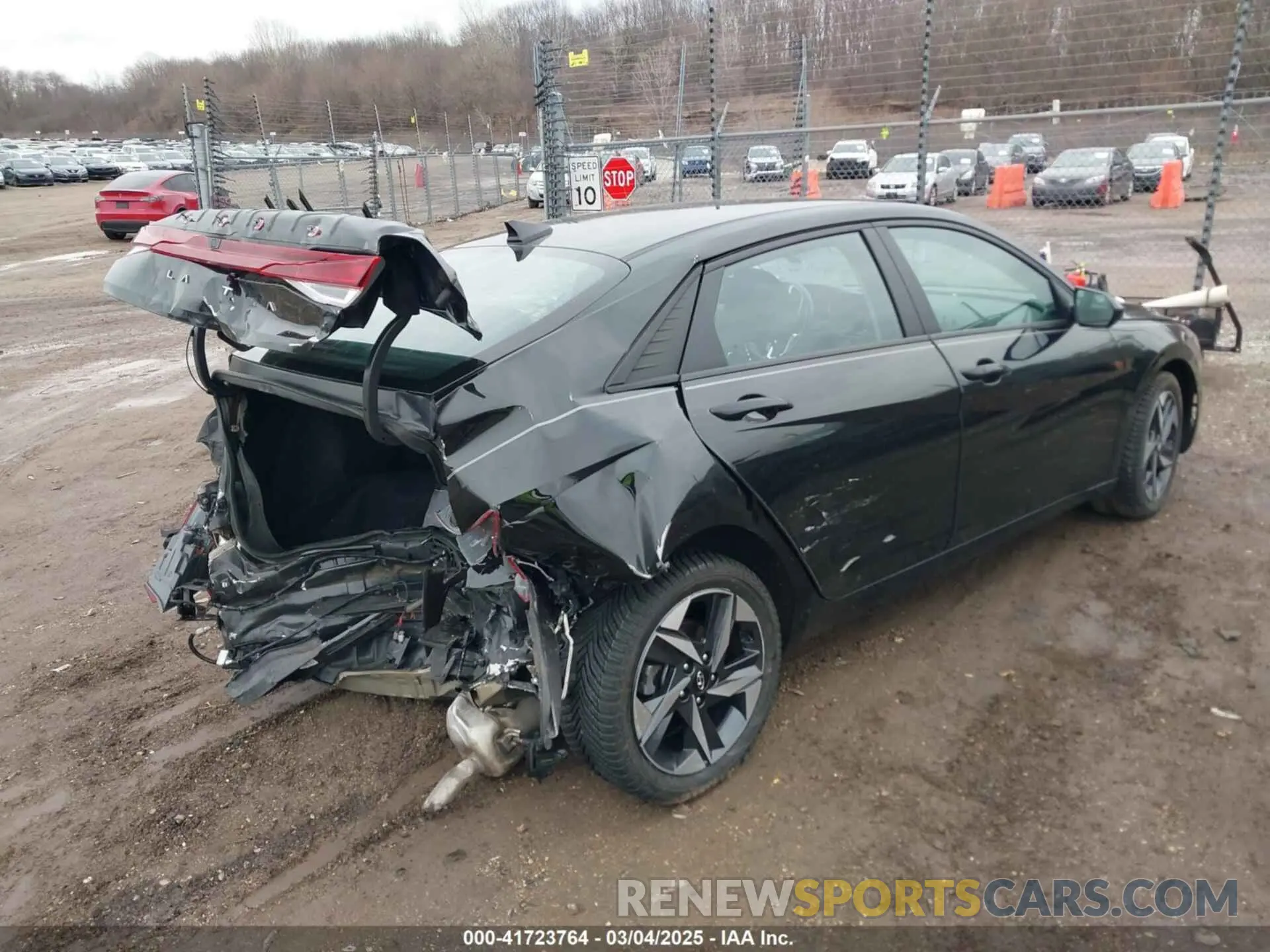 4 Photograph of a damaged car 5NPLS4AG4PH105597 HYUNDAI ELANTRA 2023