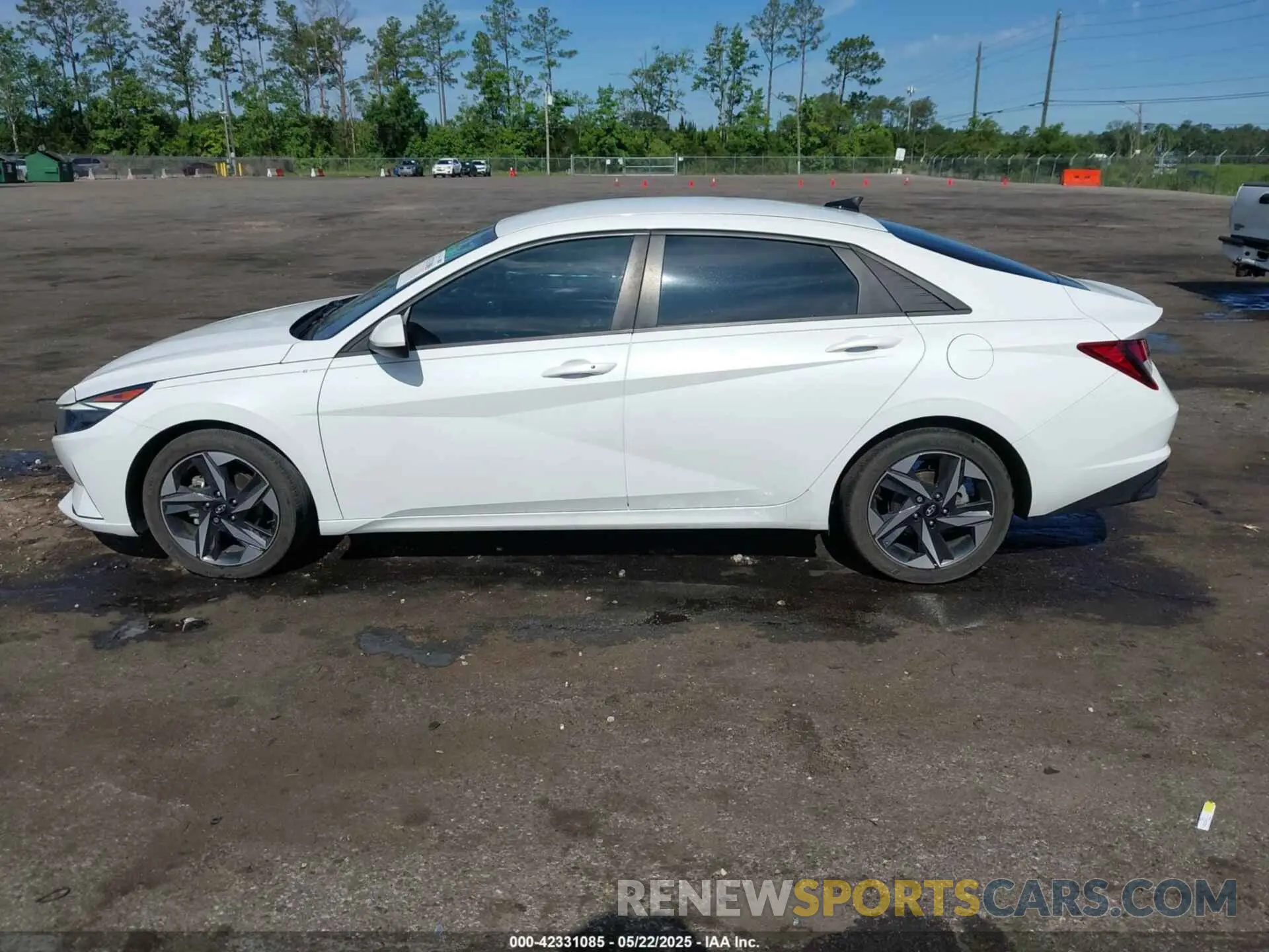 14 Фотография поврежденного автомобиля 5NPLS4AG5PH088017 HYUNDAI ELANTRA 2023