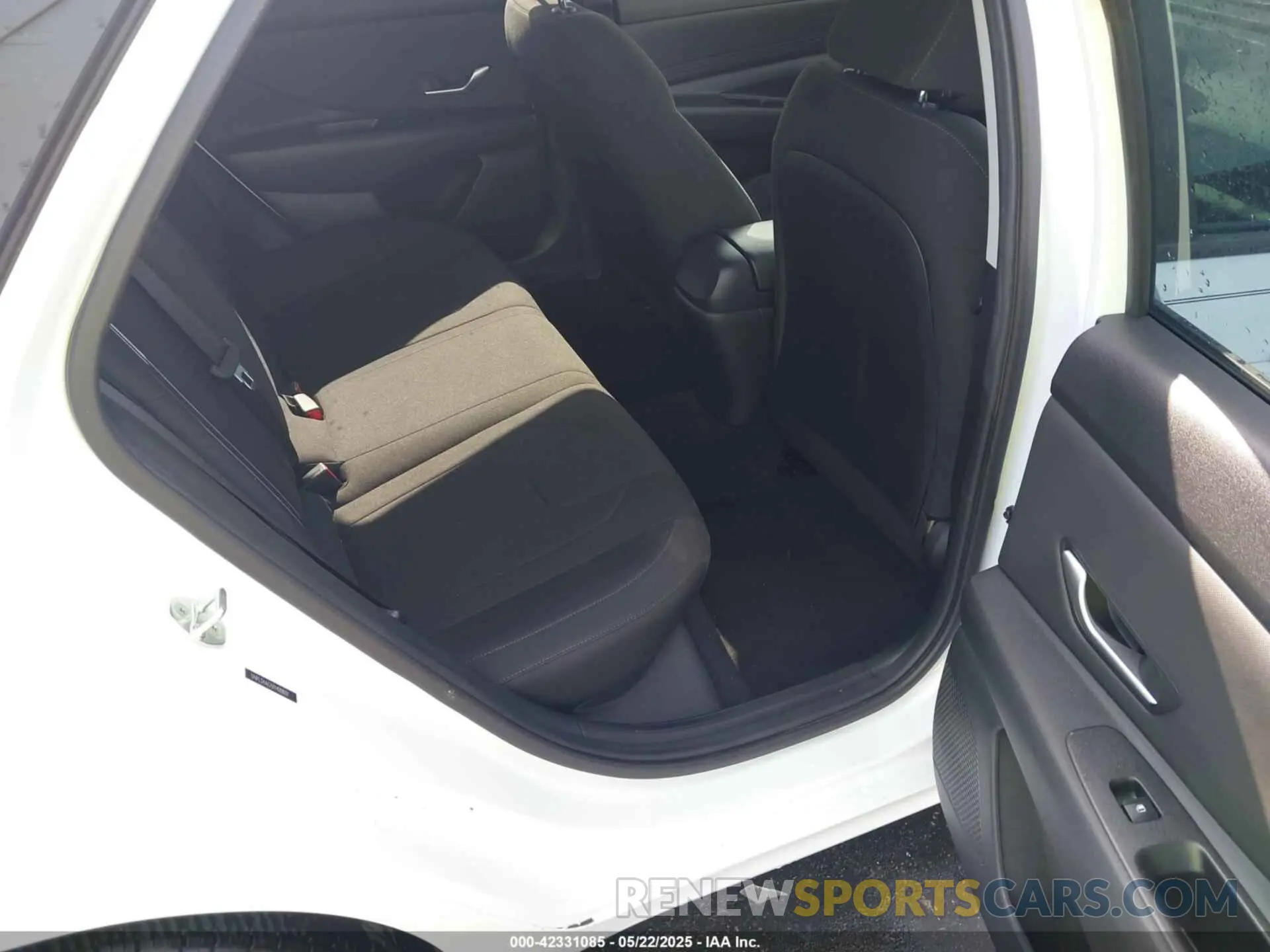 8 Фотография поврежденного автомобиля 5NPLS4AG5PH088017 HYUNDAI ELANTRA 2023