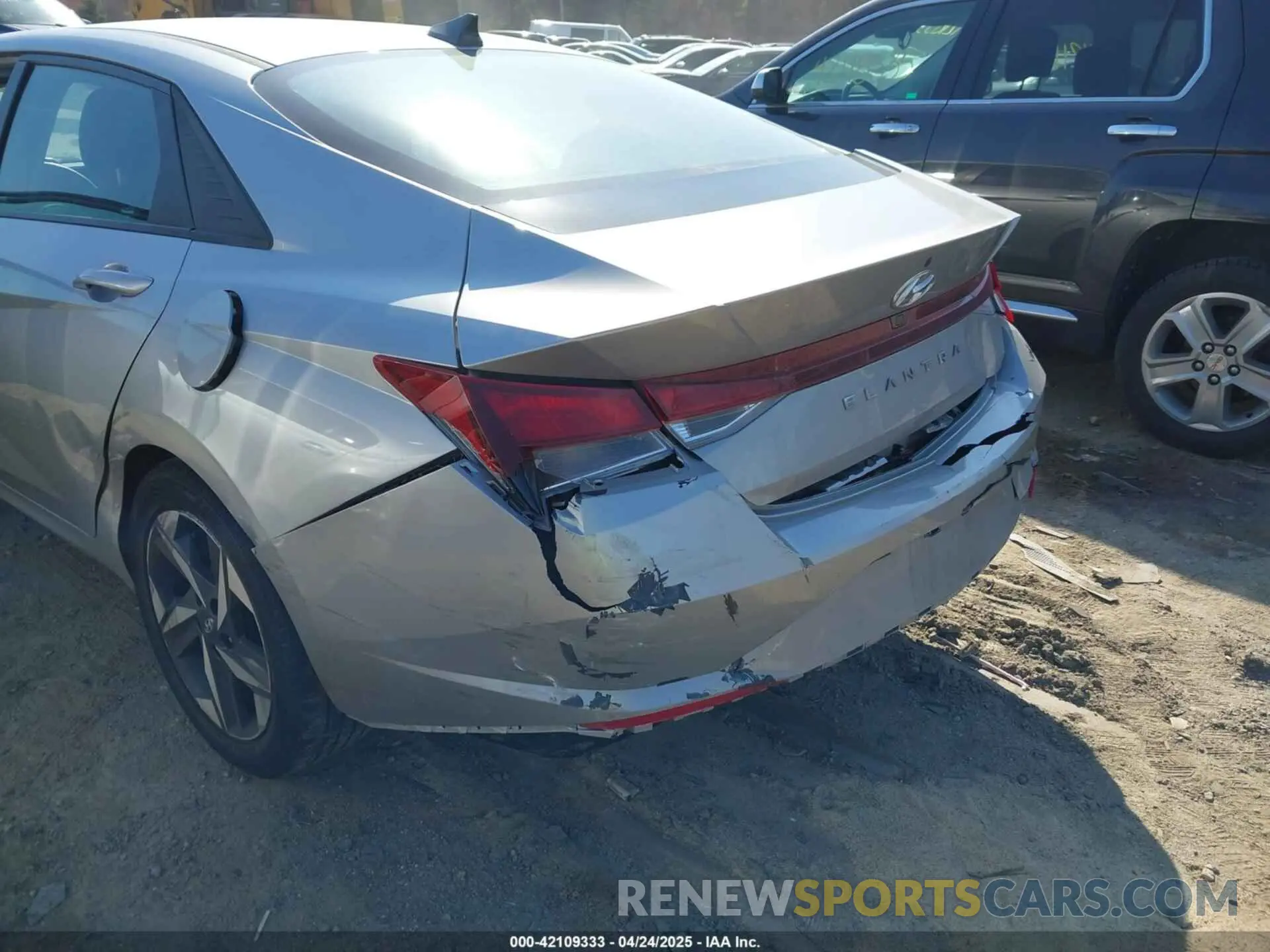 18 Photograph of a damaged car 5NPLS4AG6PH097518 HYUNDAI ELANTRA 2023