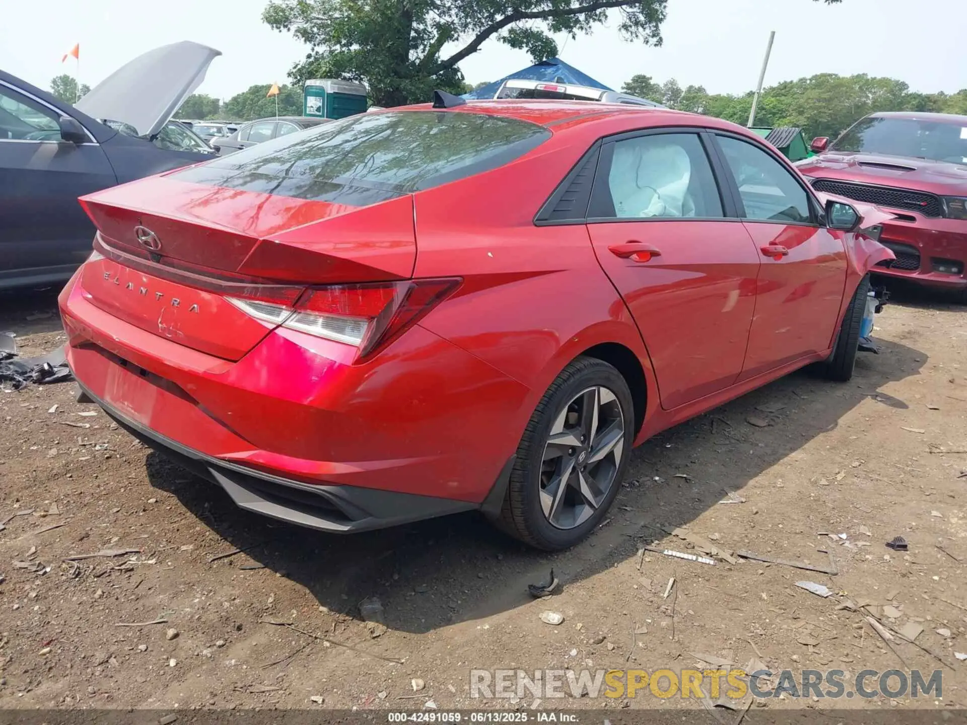 4 Photograph of a damaged car 5NPLS4AG7PH096202 HYUNDAI ELANTRA 2023