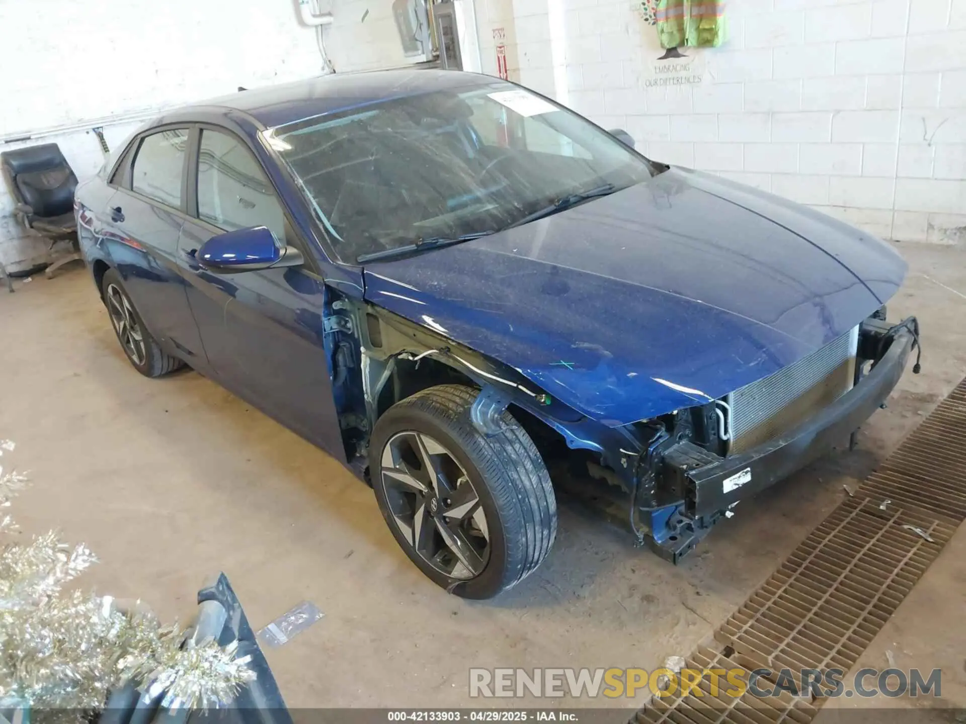 1 Фотография поврежденного автомобиля 5NPLS4AG7PH098726 HYUNDAI ELANTRA 2023