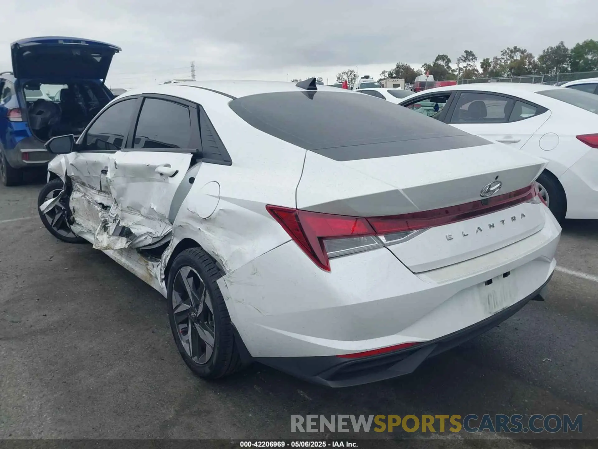 3 Фотография поврежденного автомобиля 5NPLS4AG8PH097908 HYUNDAI ELANTRA 2023
