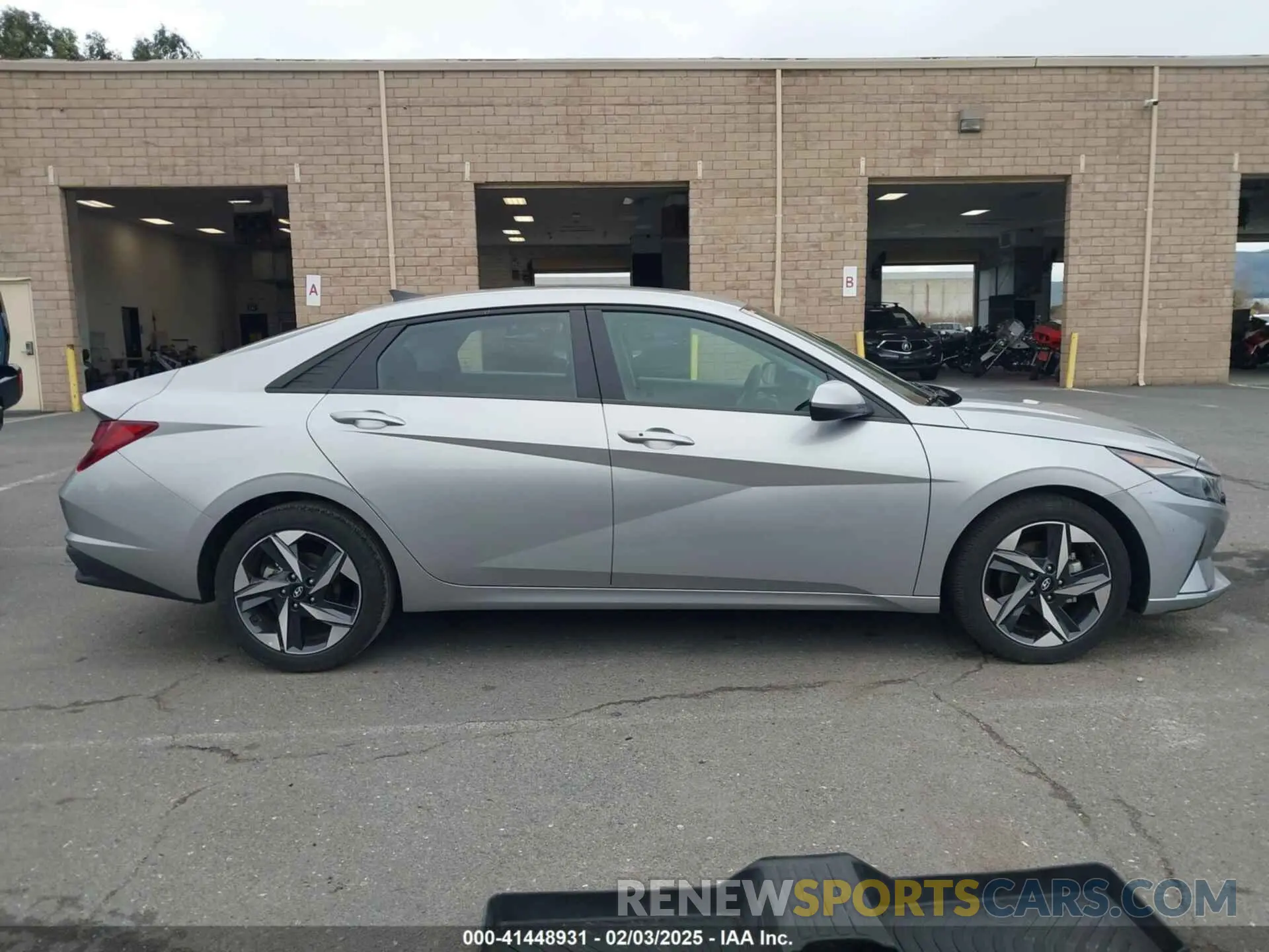 14 Фотография поврежденного автомобиля 5NPLS4AG8PH098461 HYUNDAI ELANTRA 2023