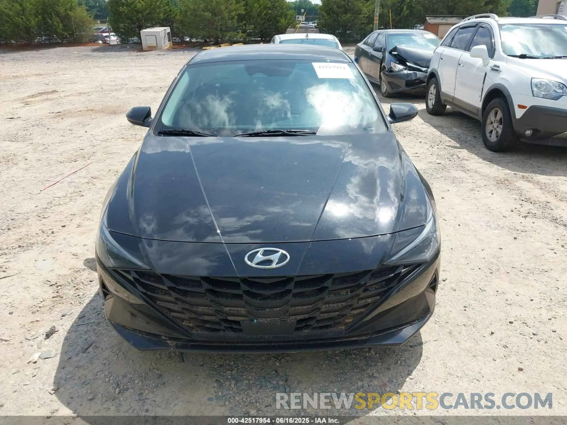 12 Photograph of a damaged car 5NPLS4AG9PH113937 HYUNDAI ELANTRA 2023