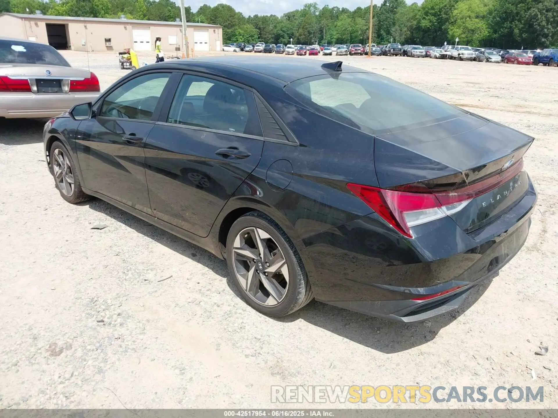 3 Photograph of a damaged car 5NPLS4AG9PH113937 HYUNDAI ELANTRA 2023