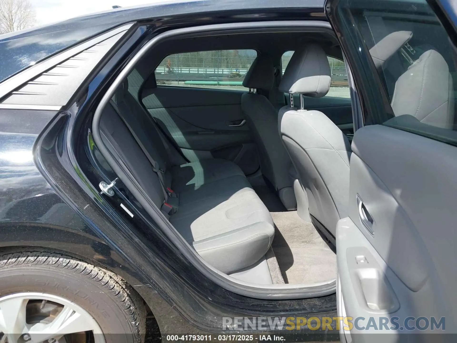 8 Фотография поврежденного автомобиля KMHLL4AG1PU531343 HYUNDAI ELANTRA 2023