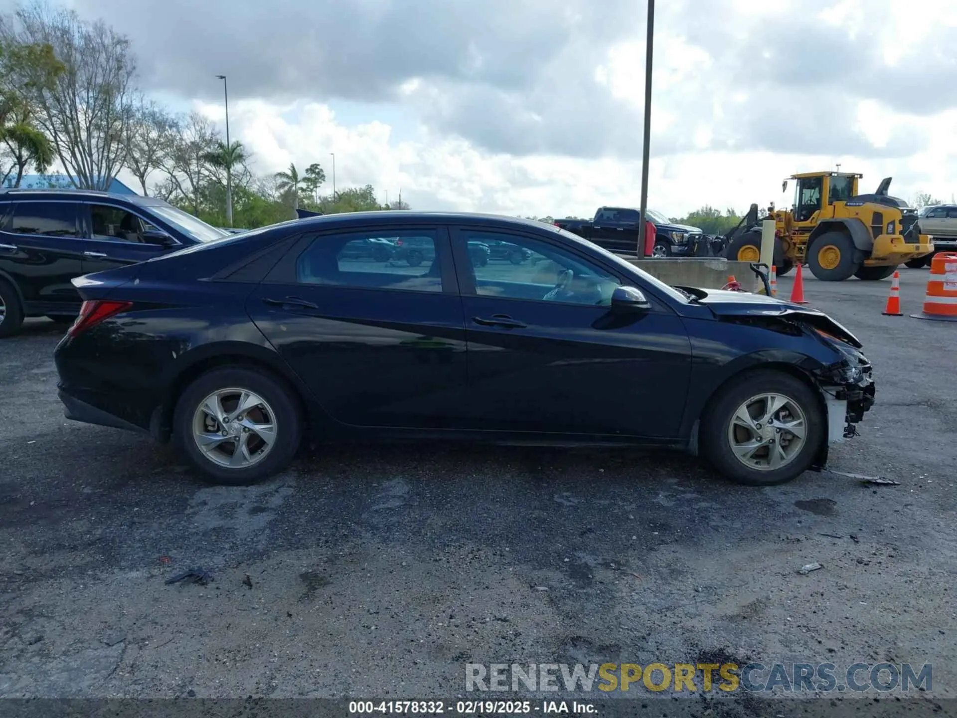14 Photograph of a damaged car KMHLL4AG9PU574439 HYUNDAI ELANTRA 2023