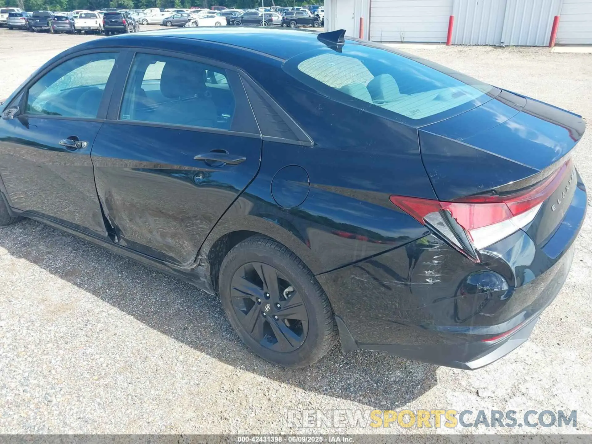 19 Photograph of a damaged car KMHLM4AG0PU376653 HYUNDAI ELANTRA 2023