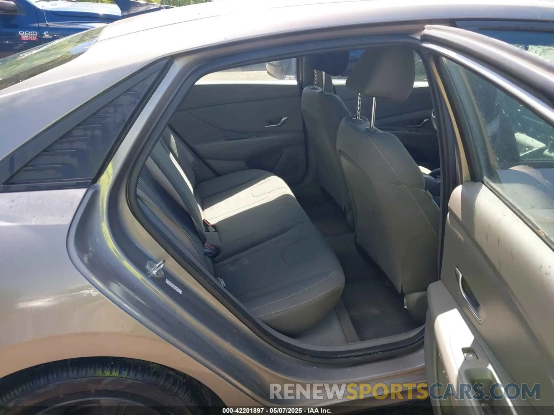 8 Фотография поврежденного автомобиля KMHLM4AG2PU379294 HYUNDAI ELANTRA 2023