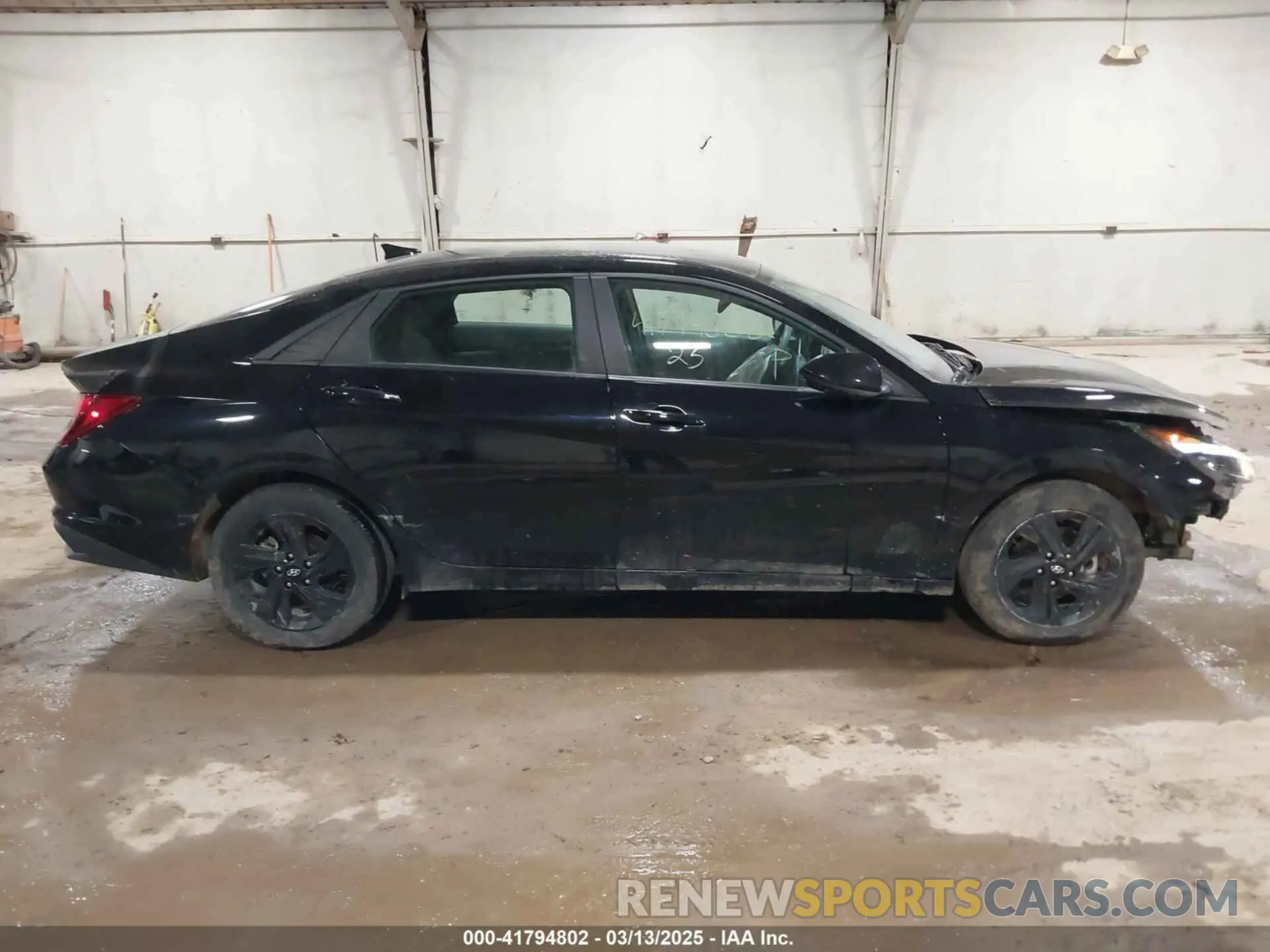 13 Фотография поврежденного автомобиля KMHLM4AG2PU415825 HYUNDAI ELANTRA 2023
