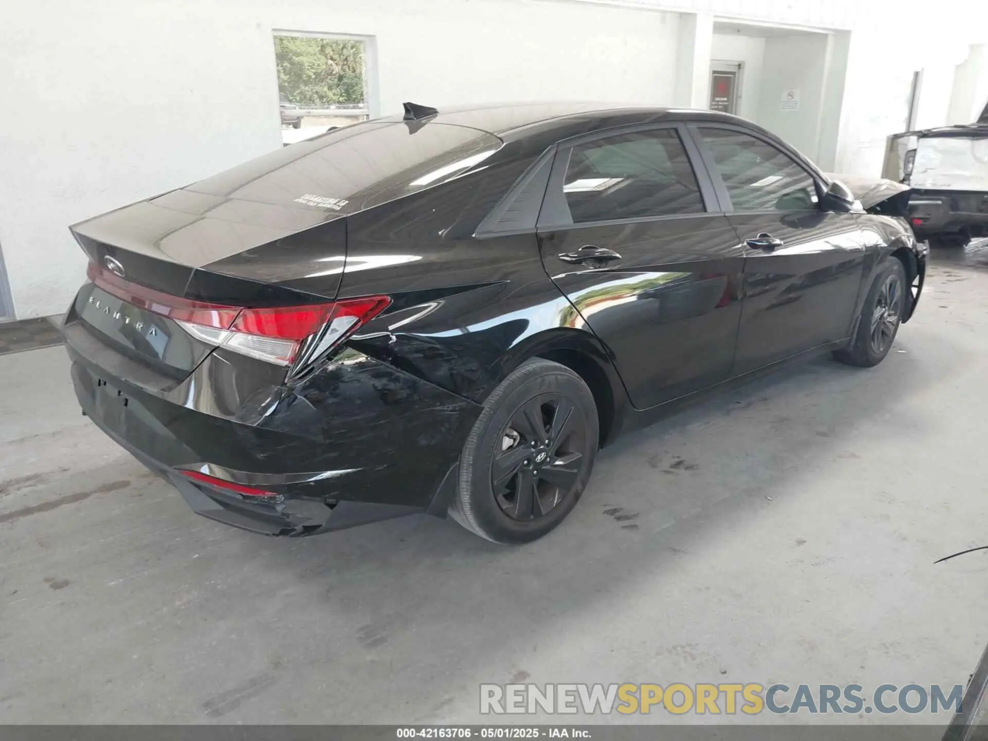 4 Photograph of a damaged car KMHLM4AG2PU539271 HYUNDAI ELANTRA 2023