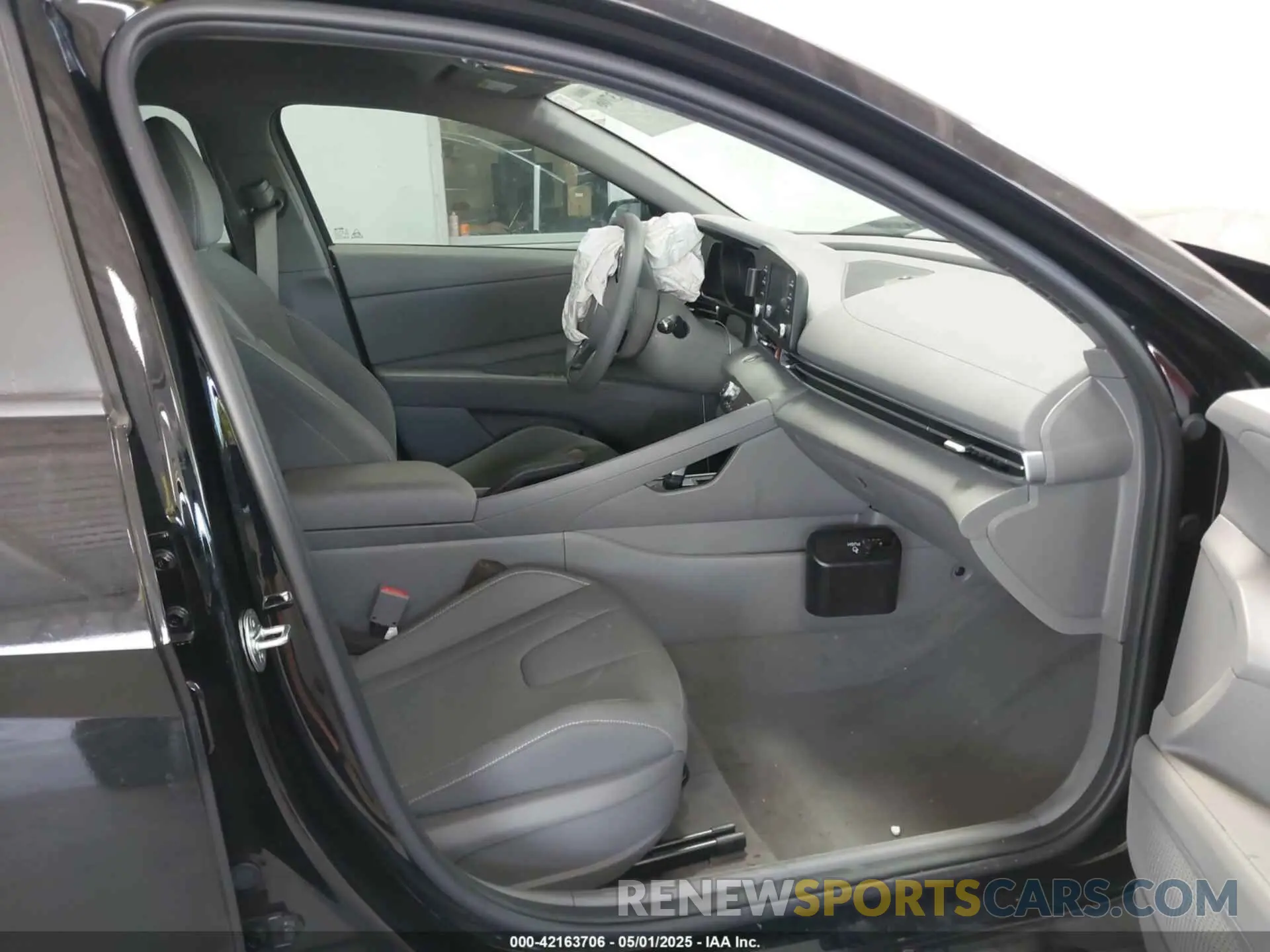 5 Photograph of a damaged car KMHLM4AG2PU539271 HYUNDAI ELANTRA 2023