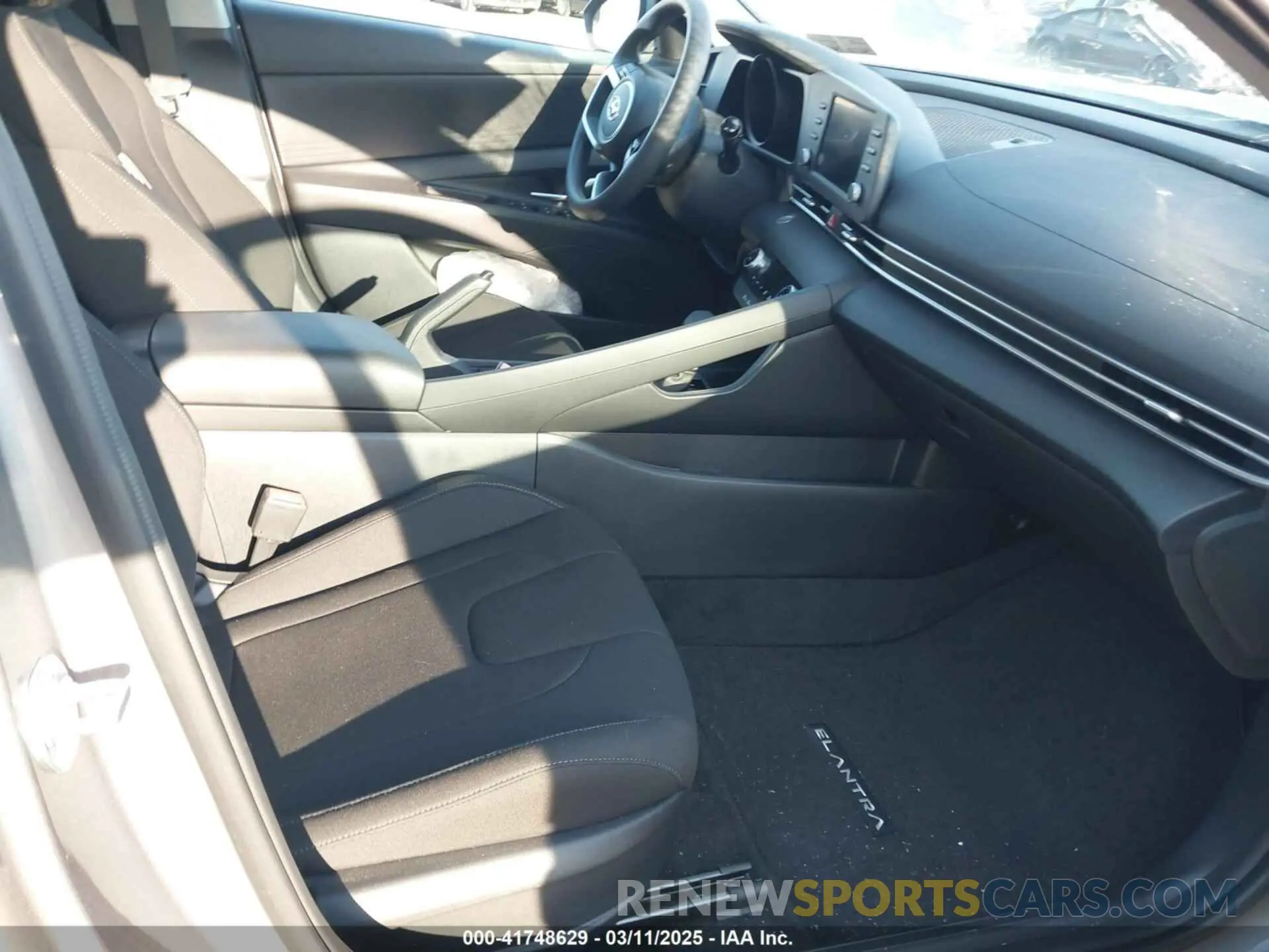 5 Photograph of a damaged car KMHLM4AG4PU630140 HYUNDAI ELANTRA 2023