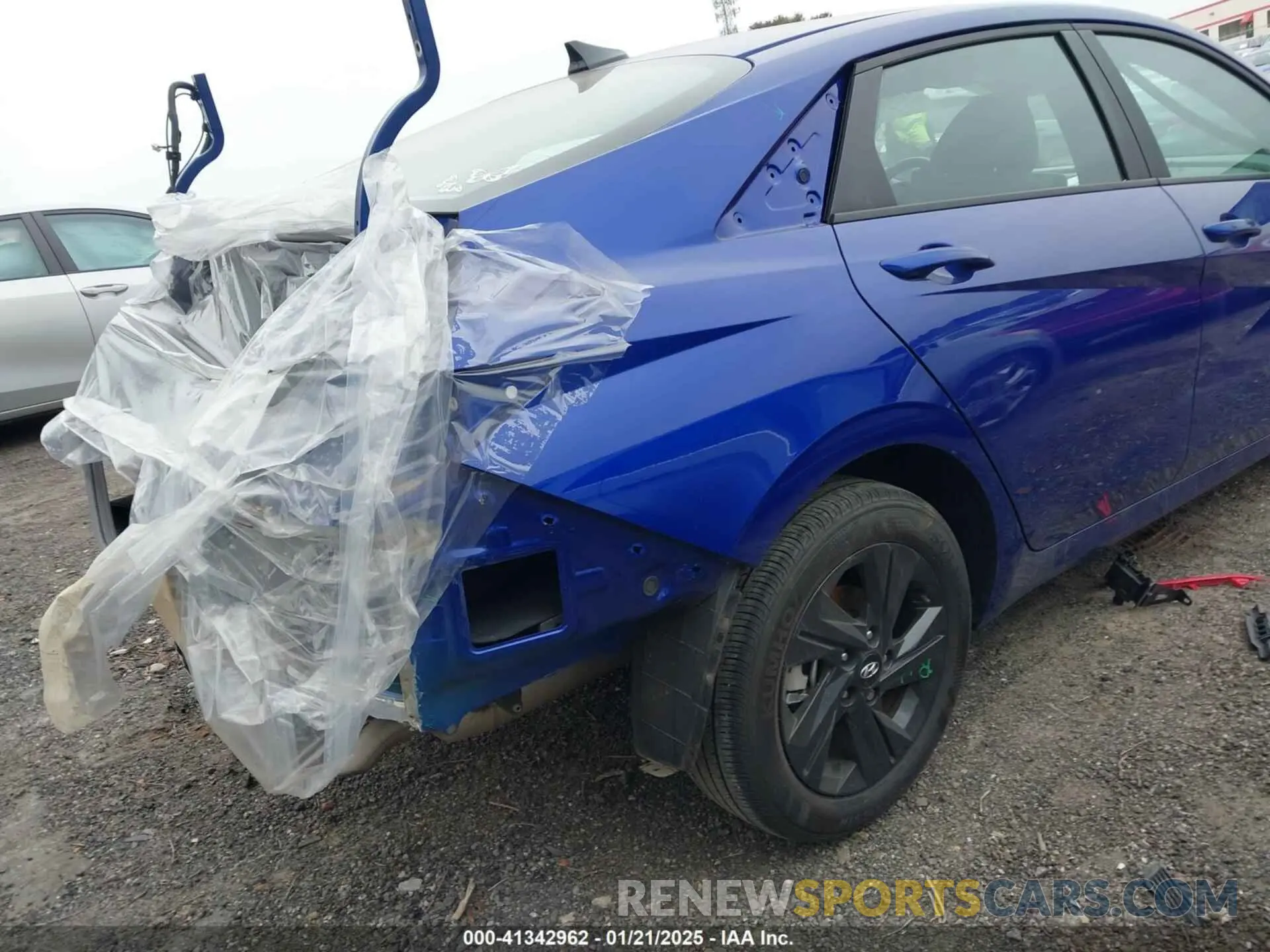 17 Photograph of a damaged car KMHLM4AG5PU546702 HYUNDAI ELANTRA 2023