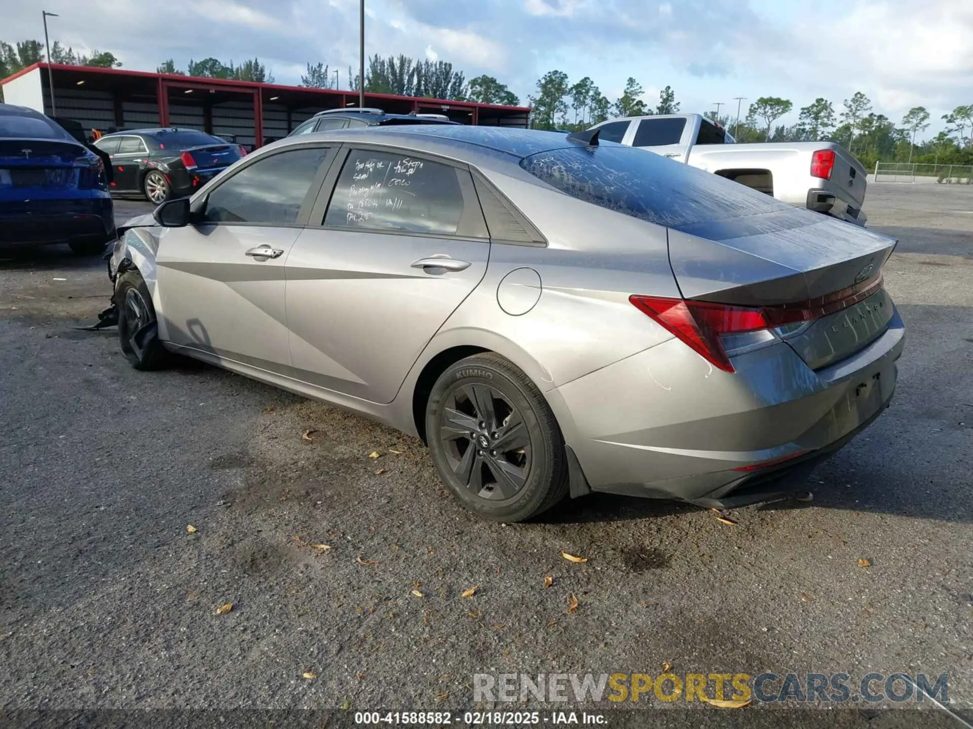 3 Фотография поврежденного автомобиля KMHLM4AG8PU436114 HYUNDAI ELANTRA 2023