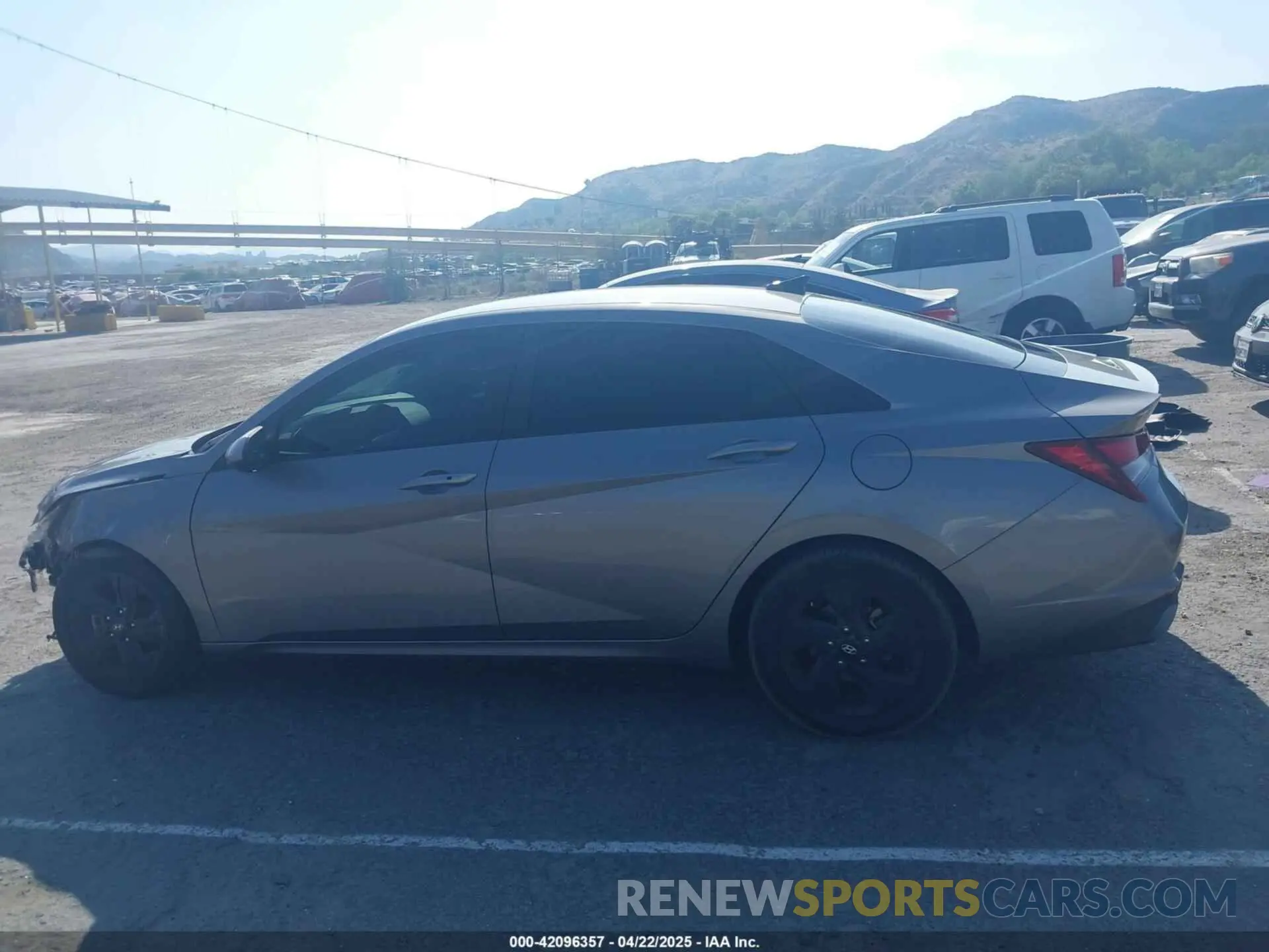 14 Фотография поврежденного автомобиля KMHLM4AG8PU489296 HYUNDAI ELANTRA 2023